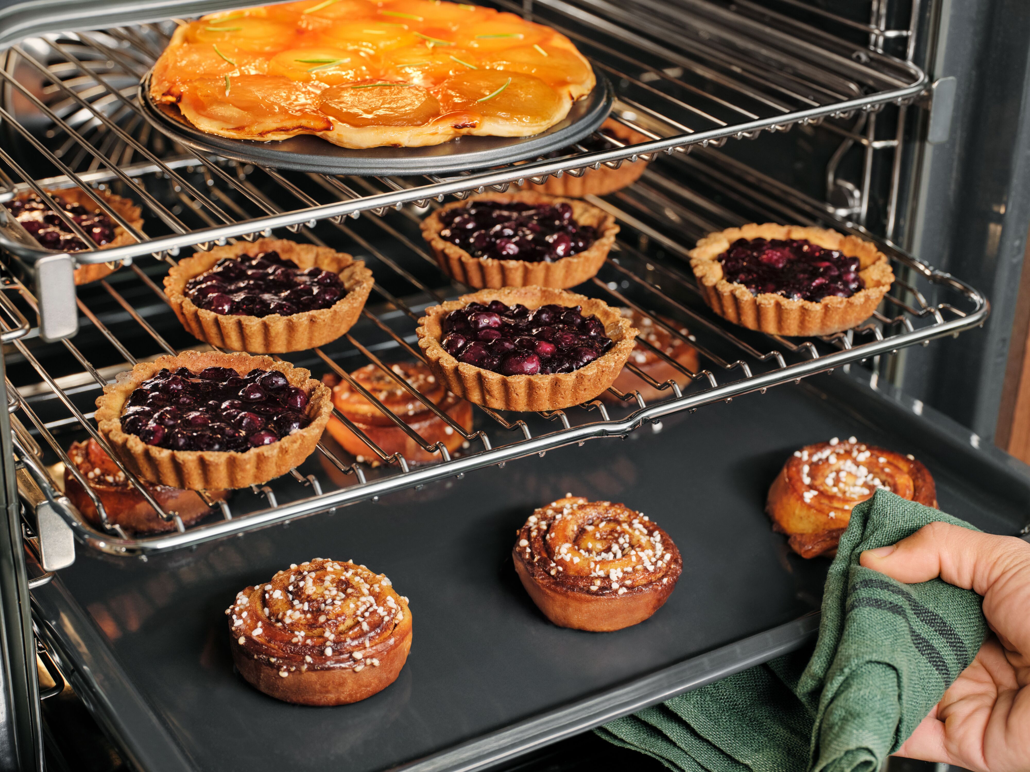 Духовой шкаф Electrolux LOE8F38V фото 5