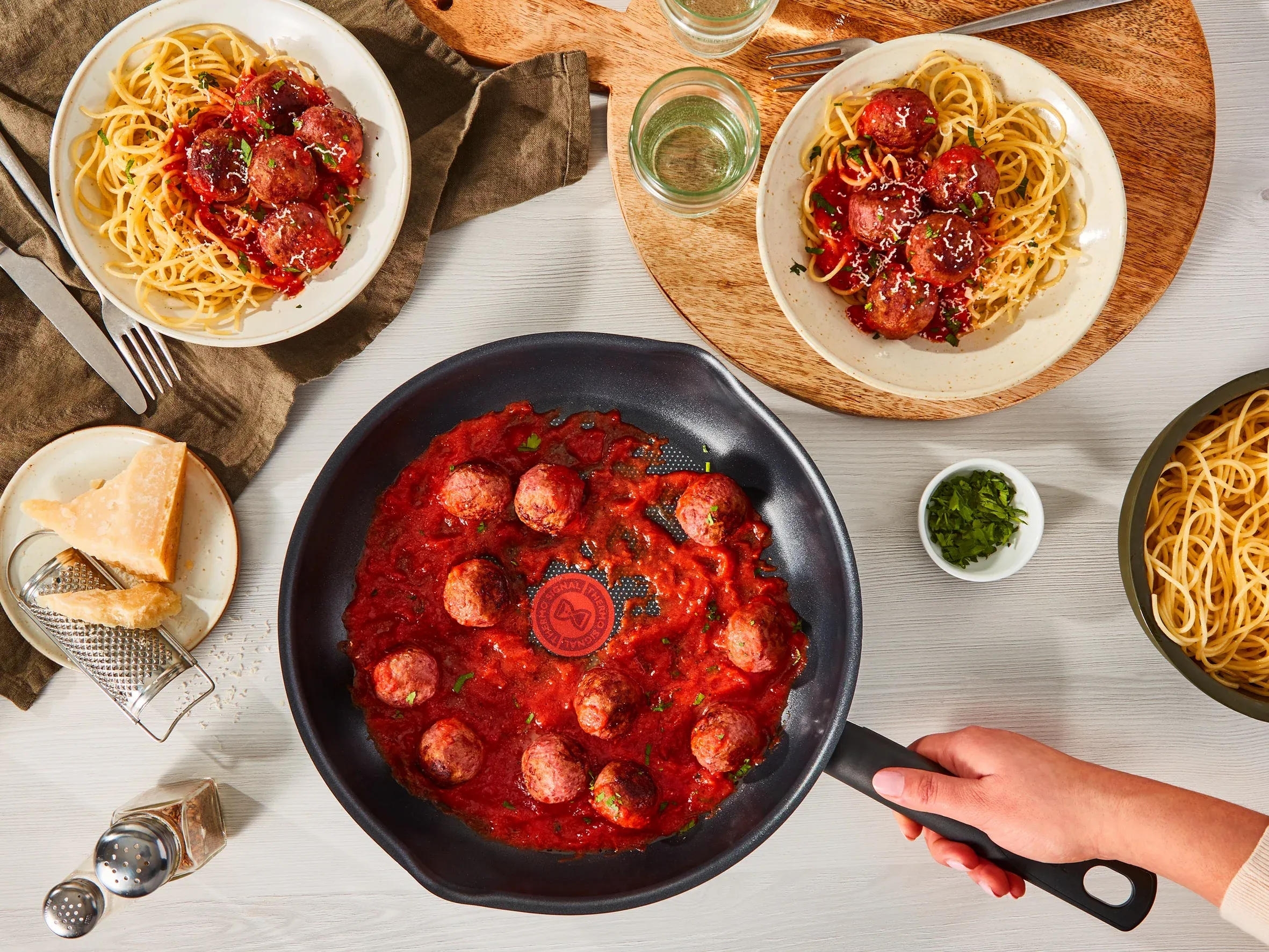 Сковорода з кришкою Tefal Day by Day, 20см, чорний (B5580223_SET)фото