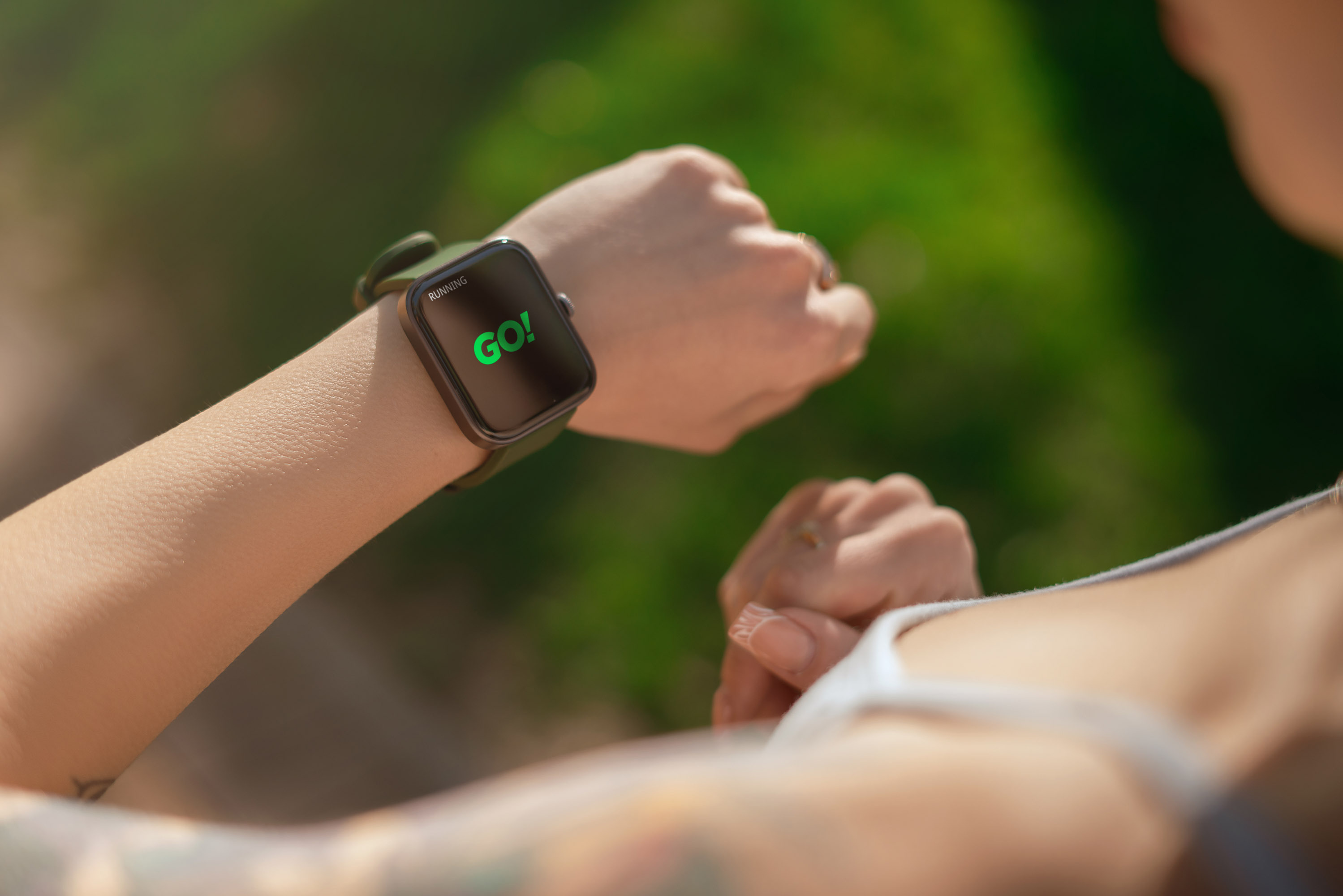 Смарт-годинник 2E Alpha SQ Music Edition 46mm Black-Green + ремінець сірий (2E-CWW40BKGN-WS)фото