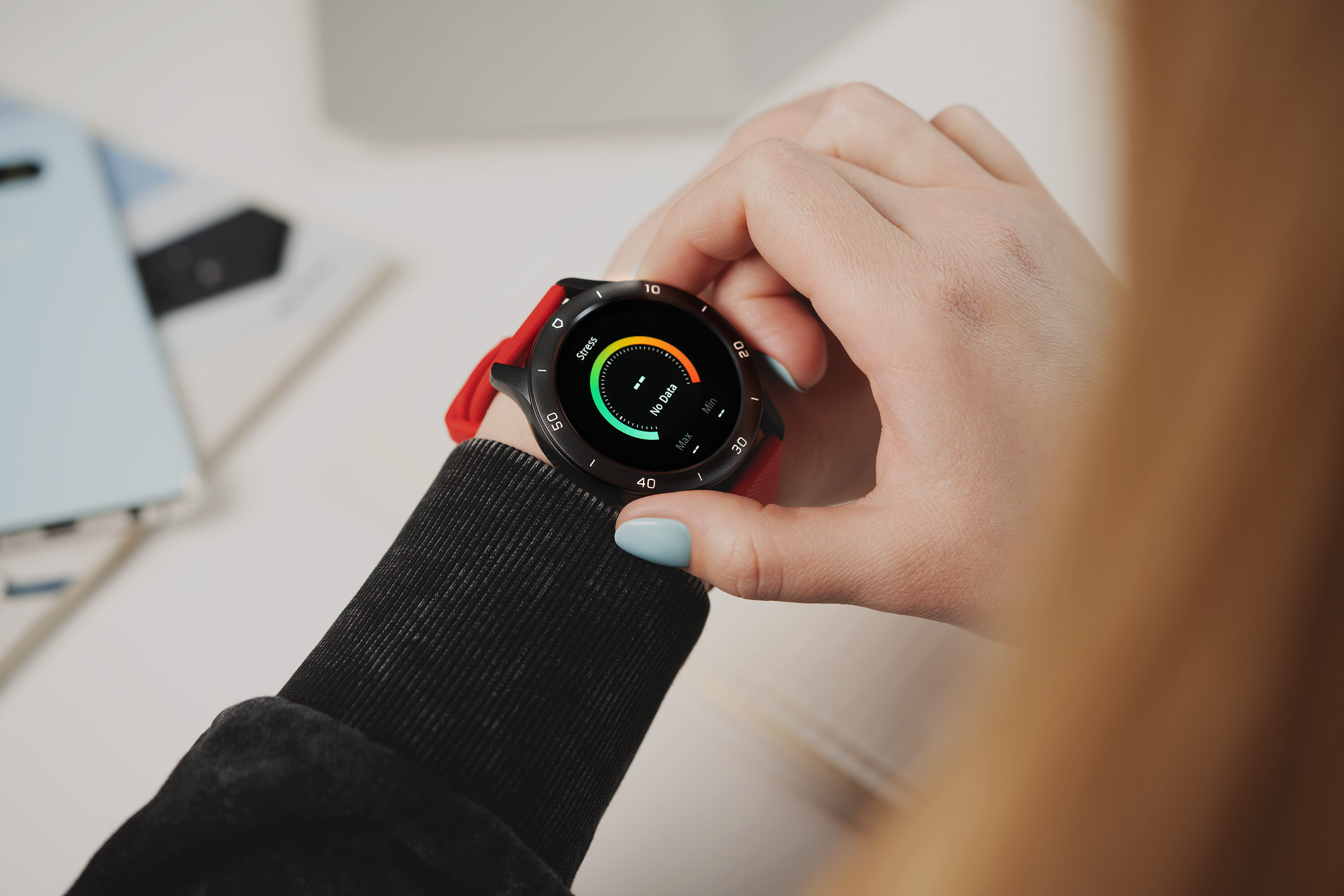 Смарт-часы 2E Motion GT2 47mm Black-Red + ремешок зеленый (2E-CWW21BKRD-WS) фото 9