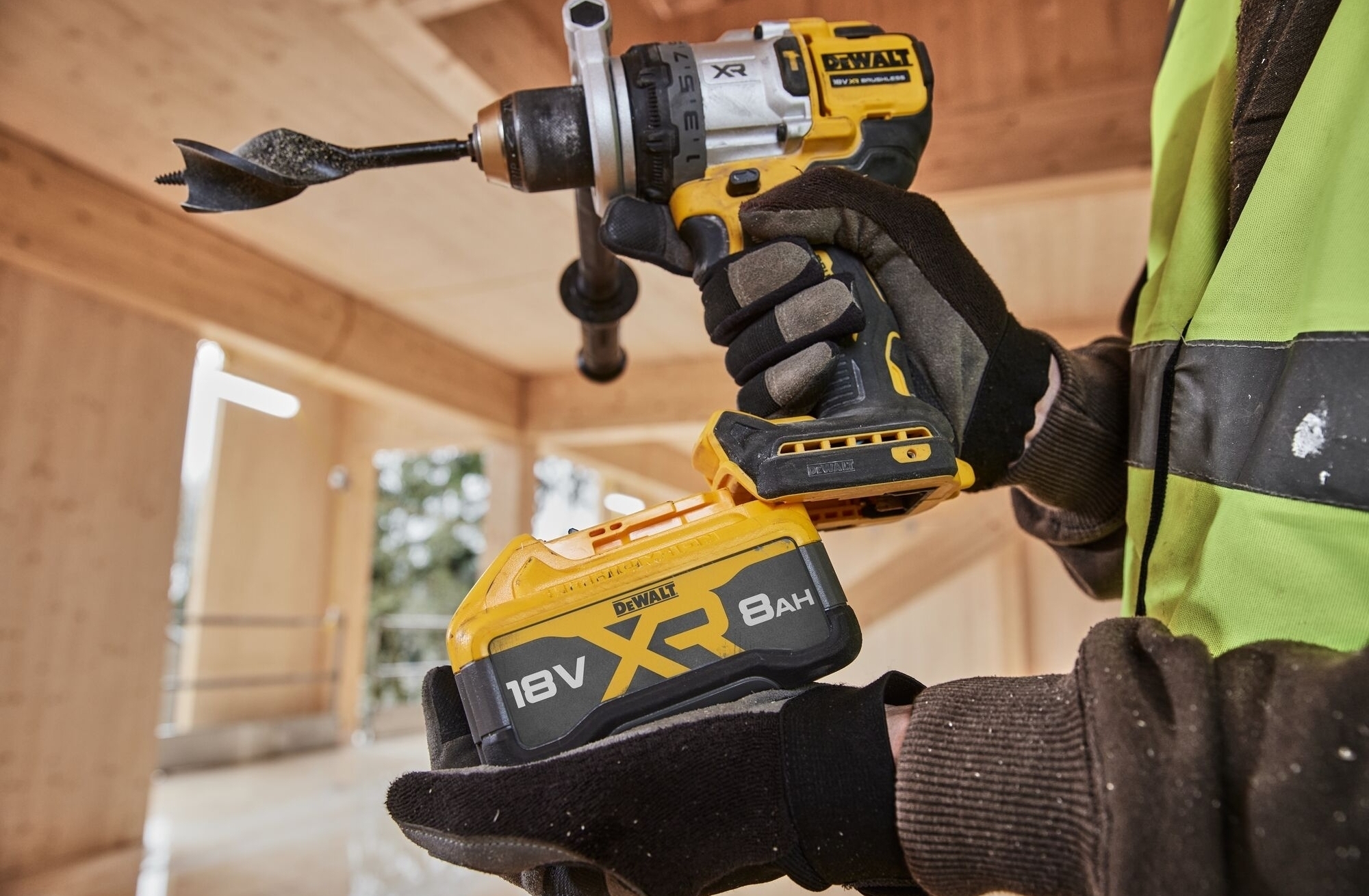 Акумулятор DeWalt 18В XR Li-lon 8А·год (DCB1880)фото8