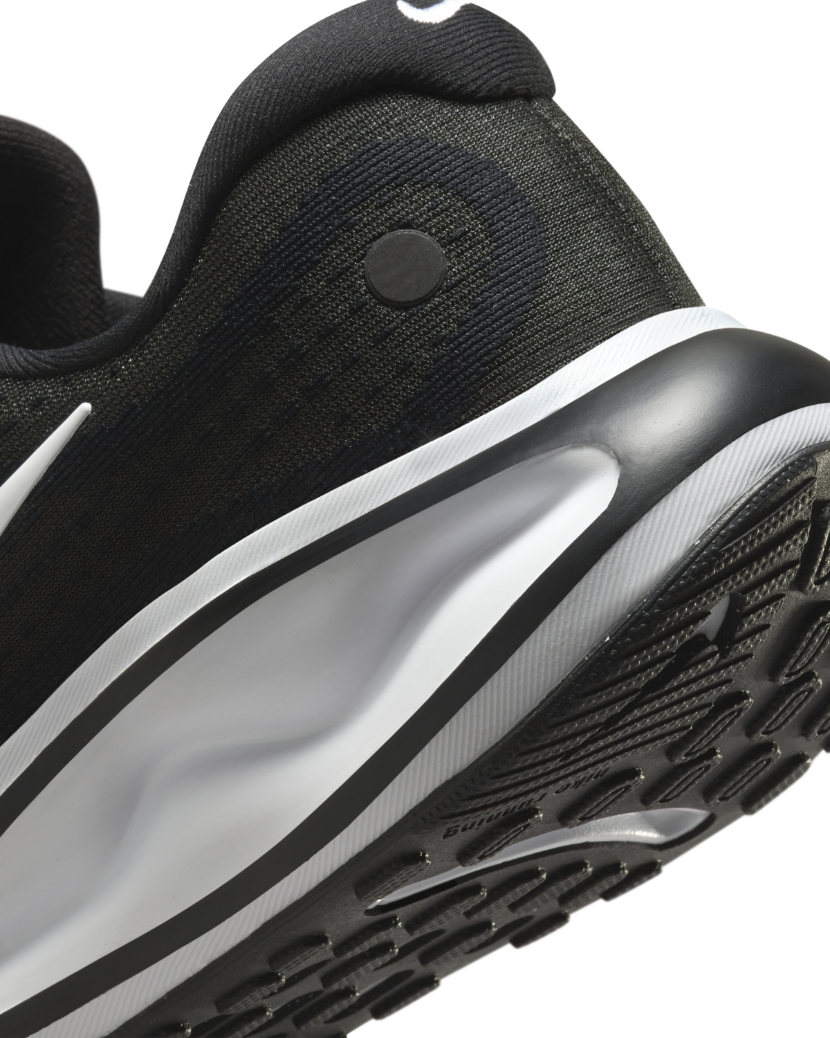 Кроссовки женские Nike W Journey Run FJ7765-001 36,5 (6 US) черные фото