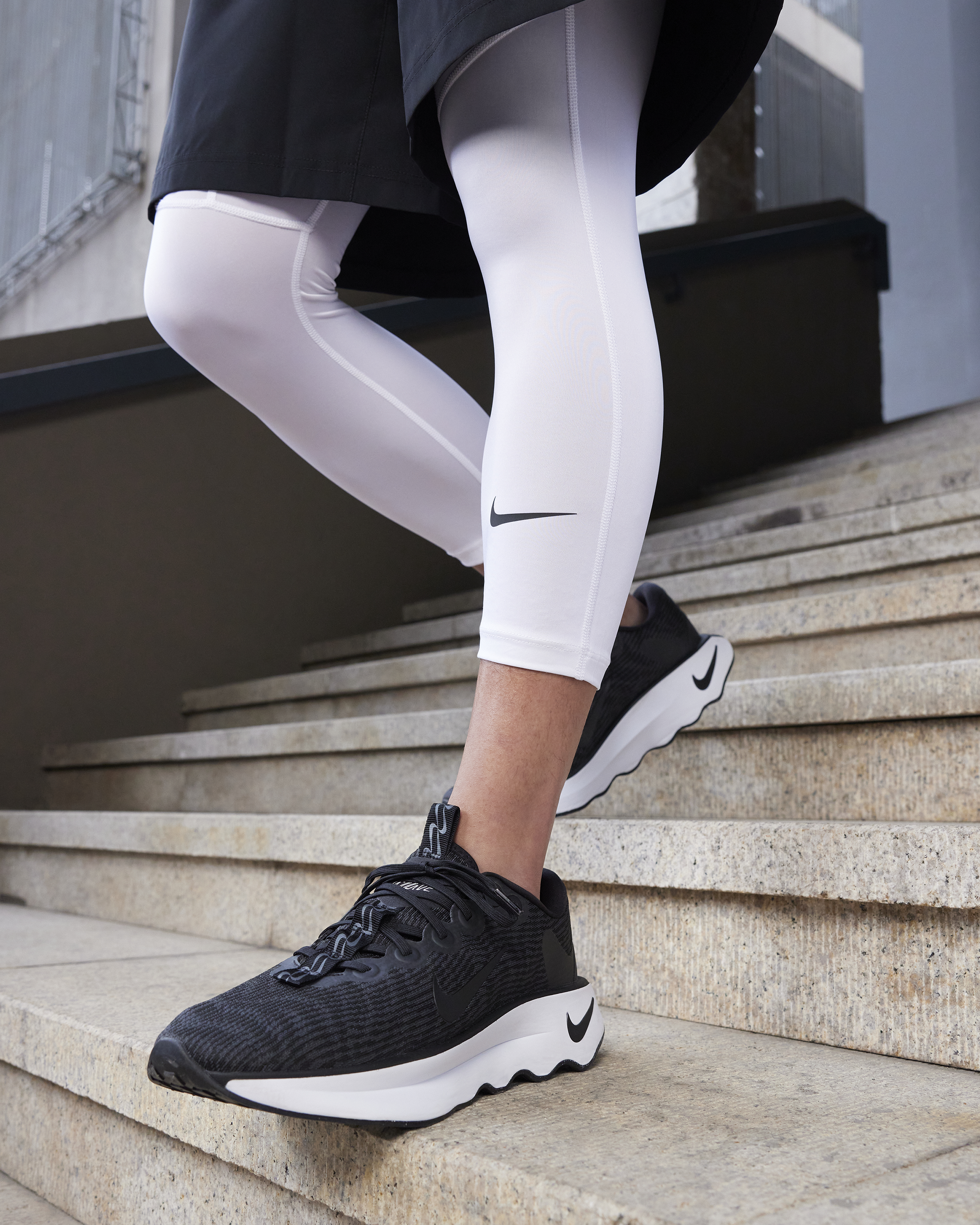 Кросівки чоловічі Nike Motiva DV1237-001 42 (8.5 US) чорніфото9