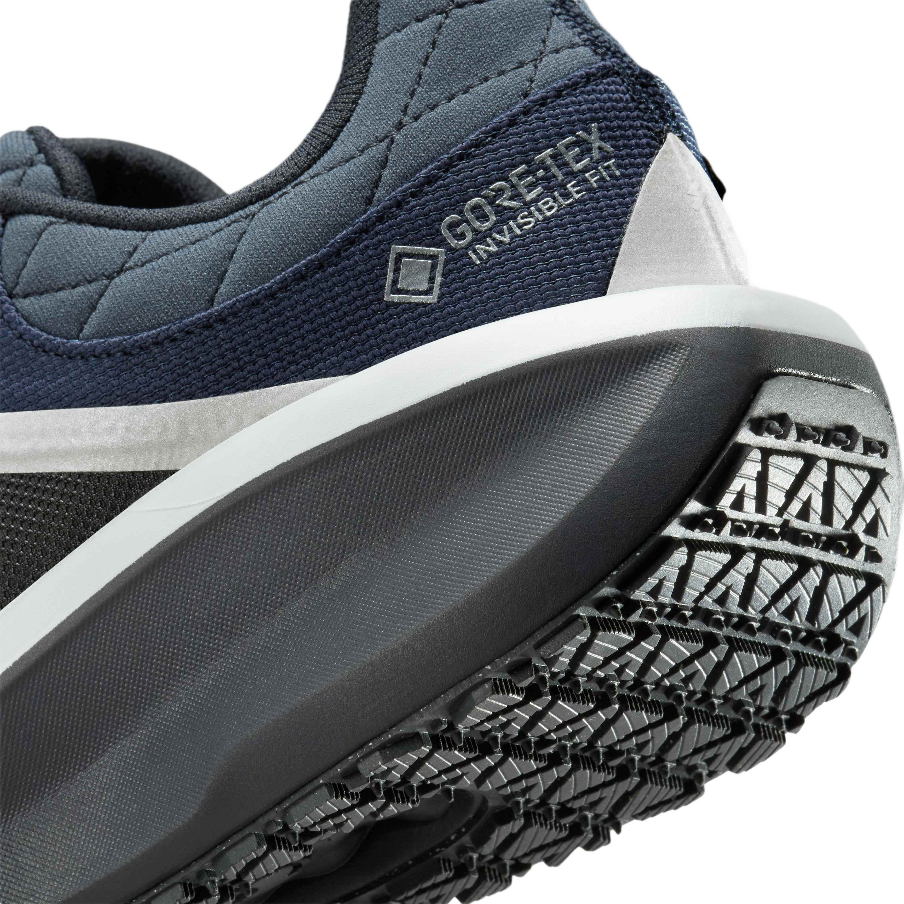 Кросівки жіночі Nike W Air Winflo 11 Gtx FQ1359-400 36,5 (6 US) темно-синіфото