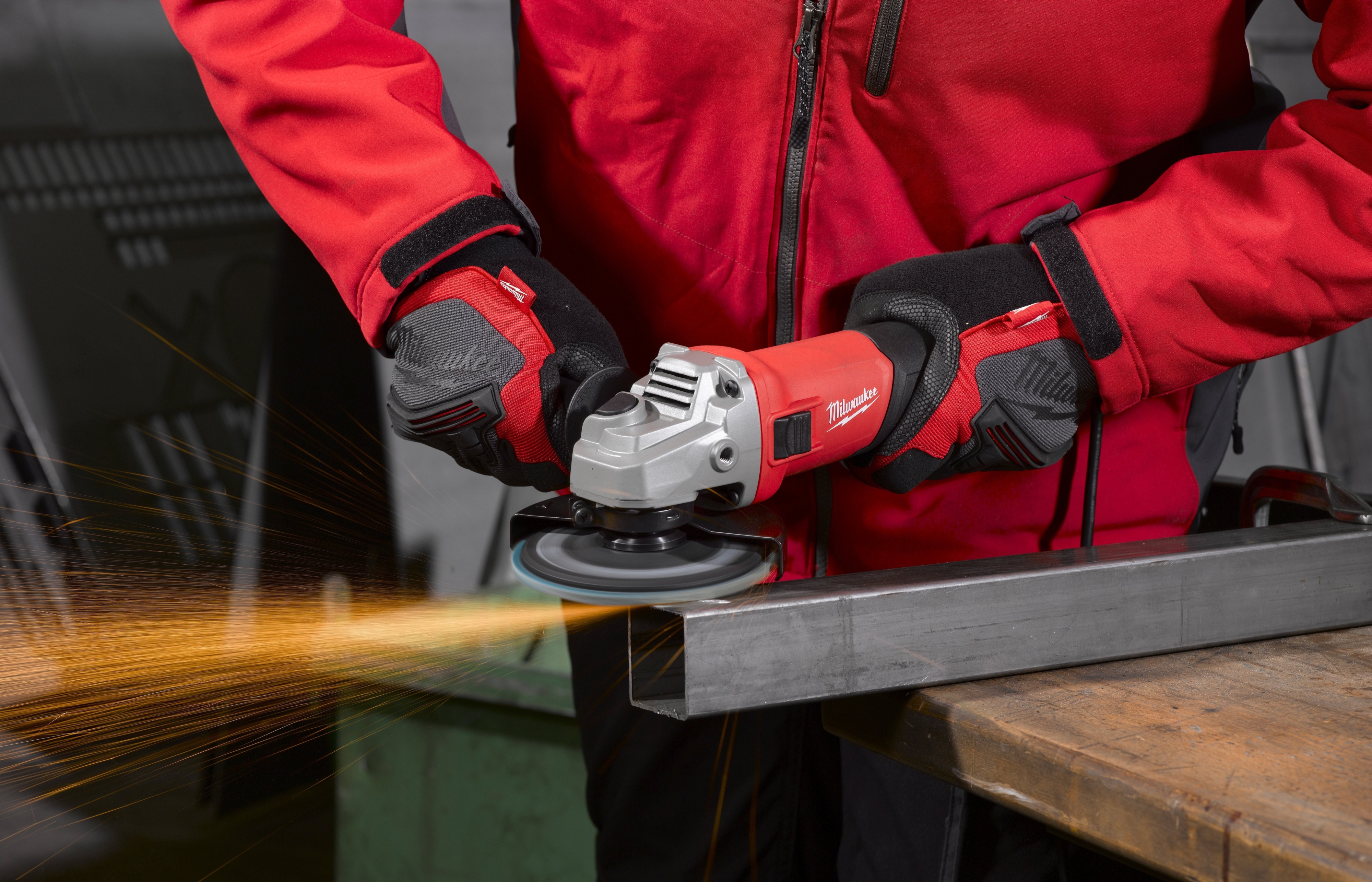 Шлифмашина угловая Milwaukee M18 AG 800-125 E 125мм 800В (4933451211) фото 5