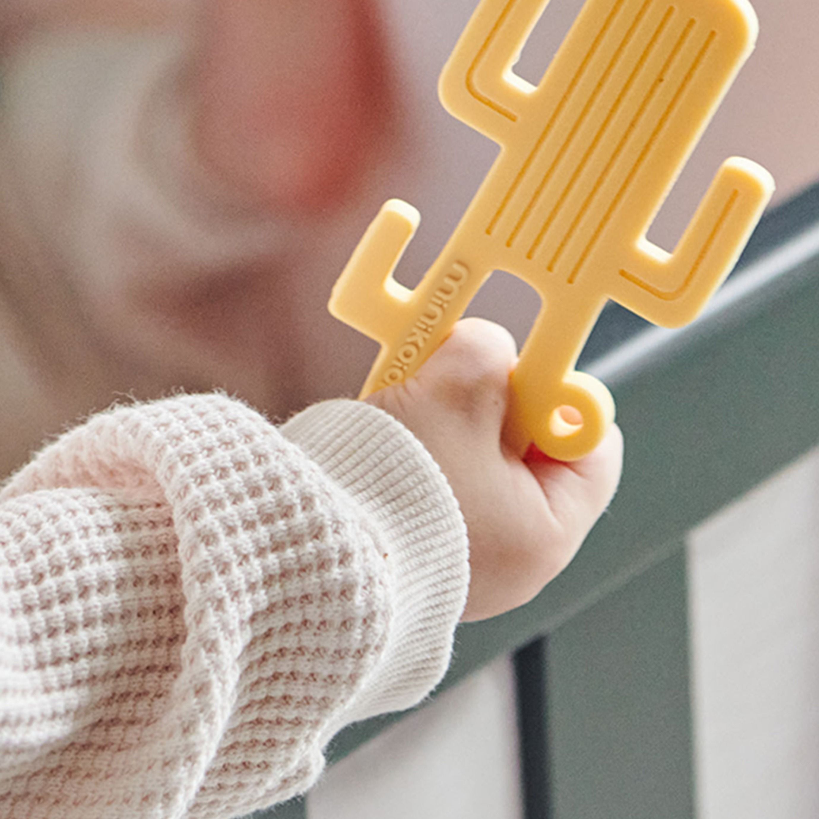 Прорізувач для зубів силіконовий MinikOiOi Cactus - Mellow Yellow (101090006)фото6