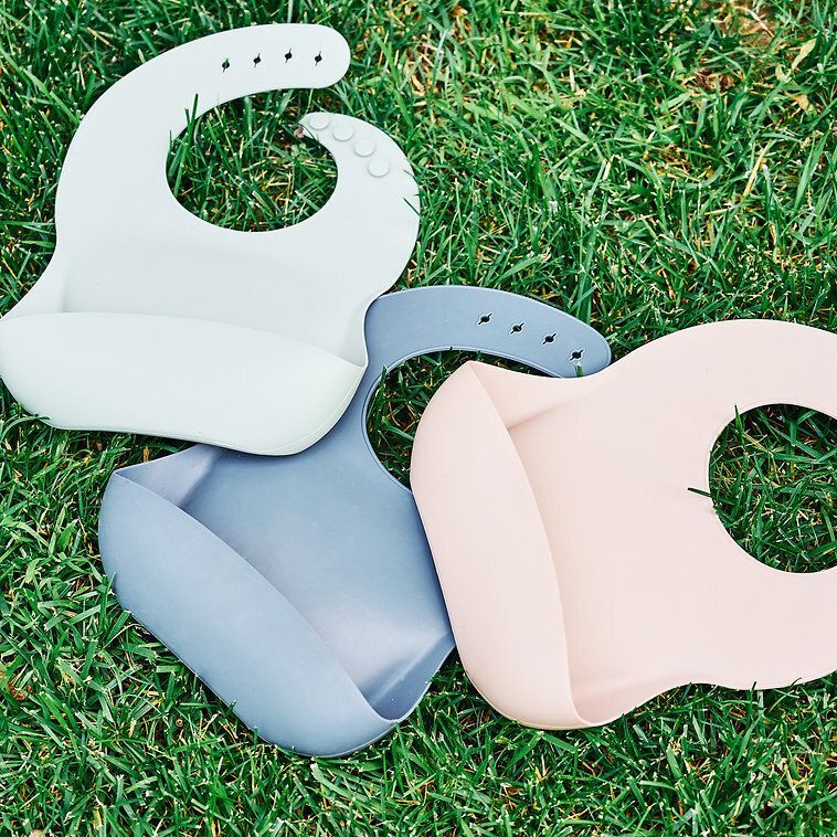 Нагрудник силіконовий 100% MinikOiOi Basics - Pinky Pink (101020052)фото4