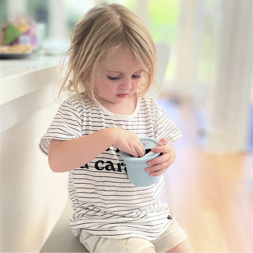 Чашка-контейнер з трубочкою MinikOiOi Sip+Snack - Aqua Green/Powder Grey (101100107)фото5