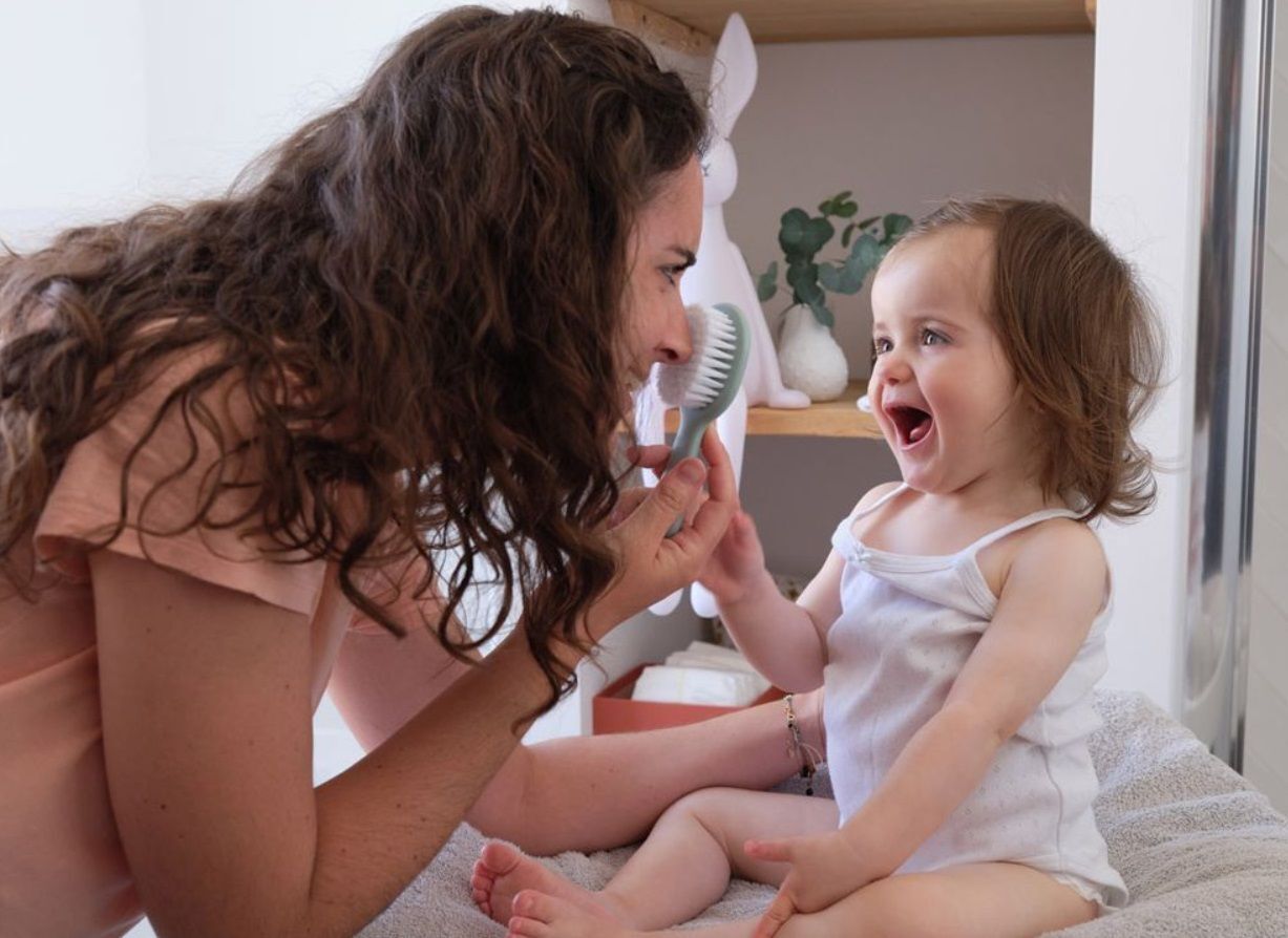 Щеточка с зеркалом и расческа Bebe Confort Lovely Donkey Green (3106209800) фото 4