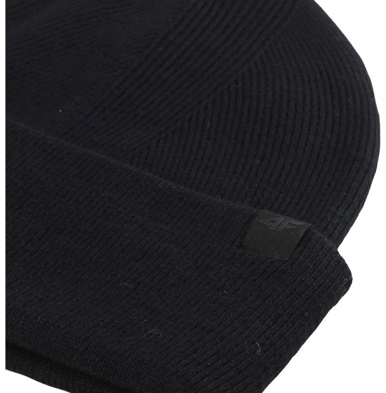 Шапка 4F Cap U556 черная фото 2