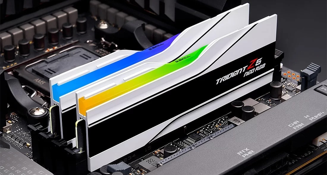 Память для ПК G.SKILL DDR5 48GB (2x24GB) 6000 MHz CL28 Trident Z5 Neo RGB AMD EXPO White (F5-6000J2836F24GX2-TZ5NRW) фото 4
