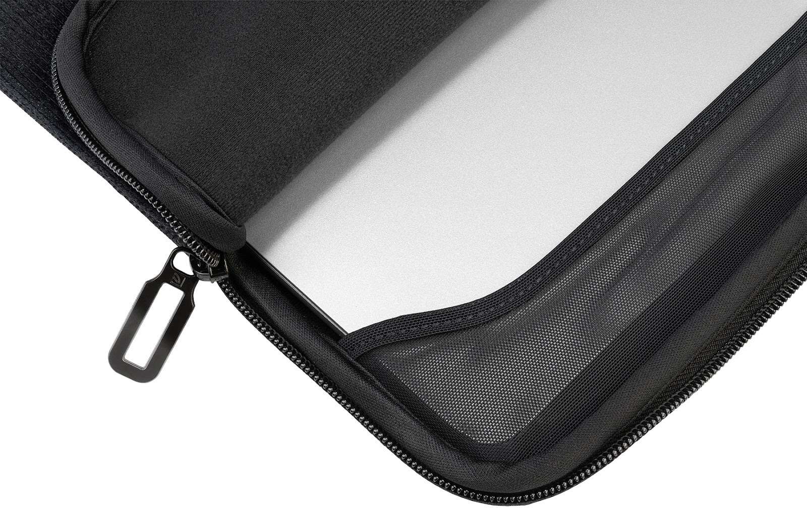 Чехол Tucano Velluto для Apple MacBook Pro 16