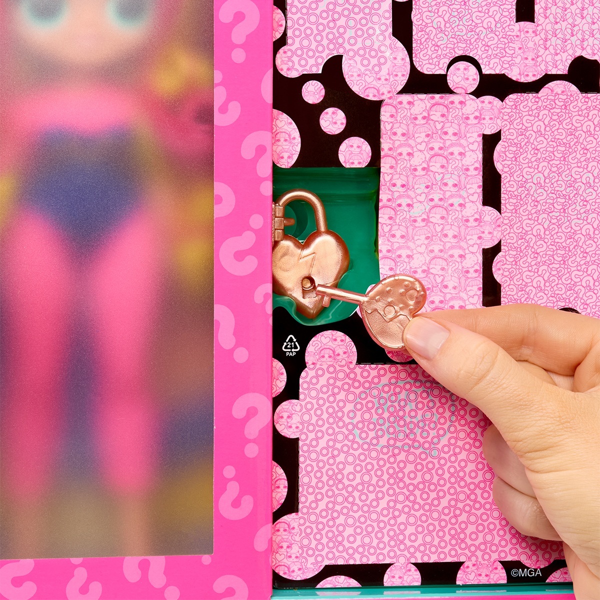 Ігровий набір з лялькою L.O.L. Surprise! серії "O.M.G." Eye Spy – Супергеройка (з аксес.) (542667)фото