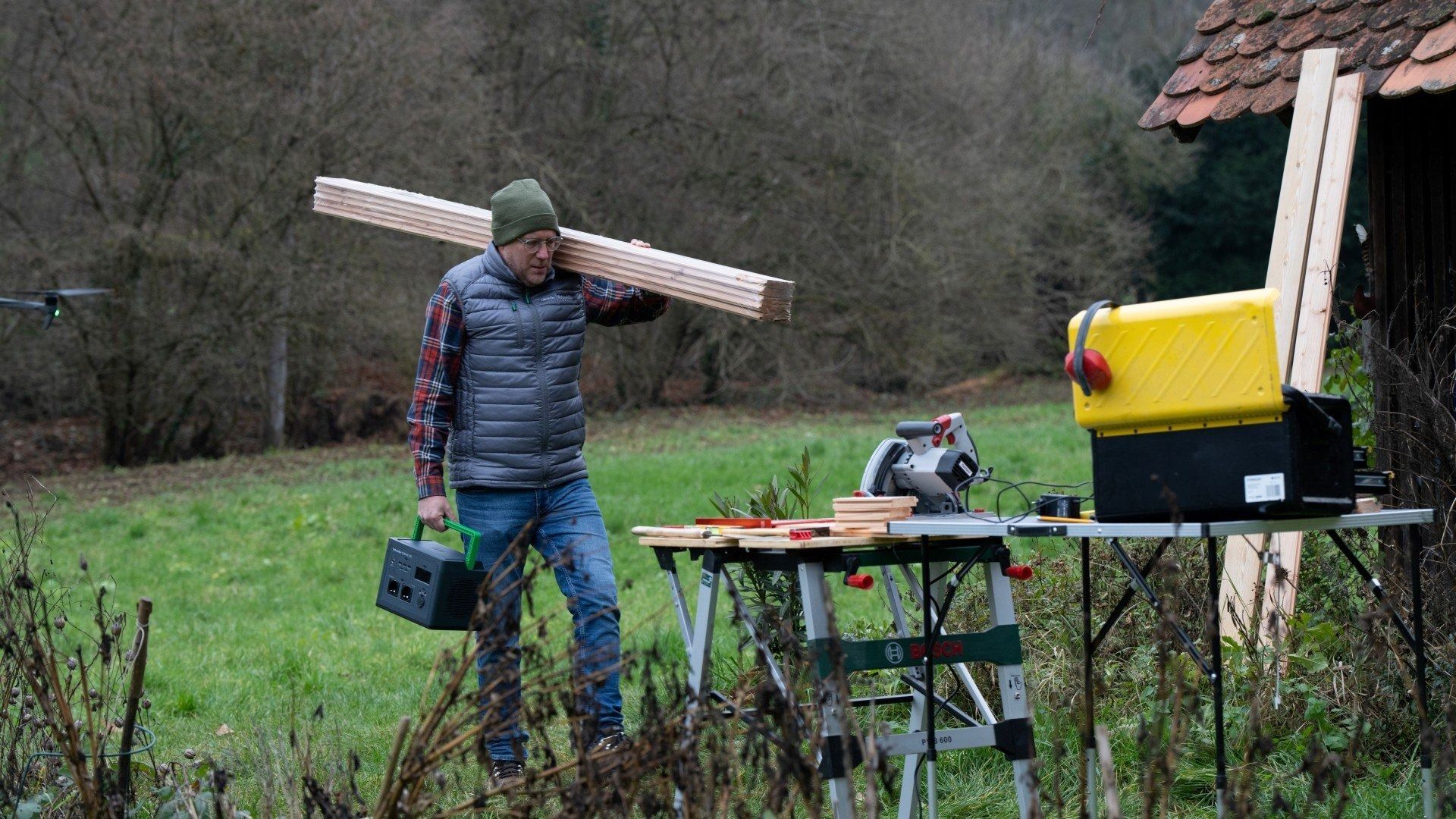 Портативна зарядна станція APC Schneider OffGrid Portable Power Station 730, 738Wh (PPS730-GR)фото