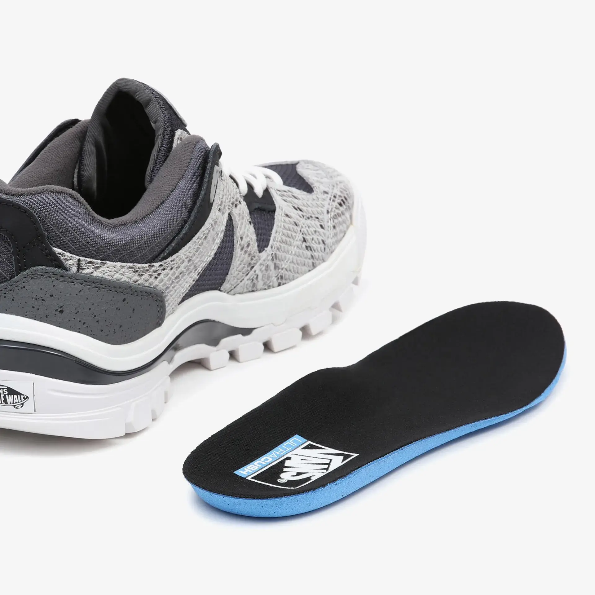 Кроссовки Vans Amzn Trailhead VN0A7TO292F1 36 (4,5 US) серые фото 7