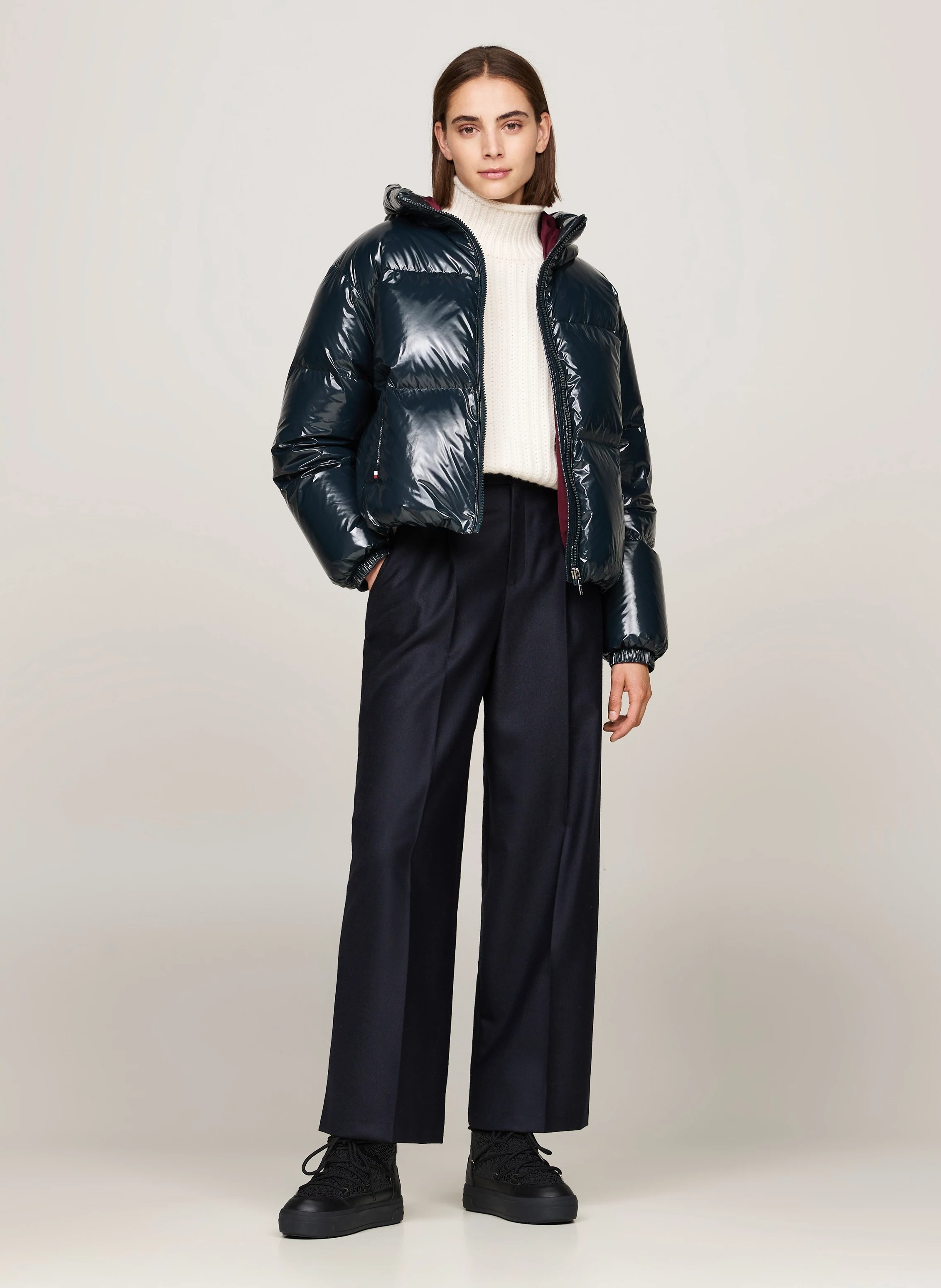 Сапоги женские Tommy Hilfiger Lace-Up Monogram Snowboot FW0FW08430-BDS 36 черные фото 8