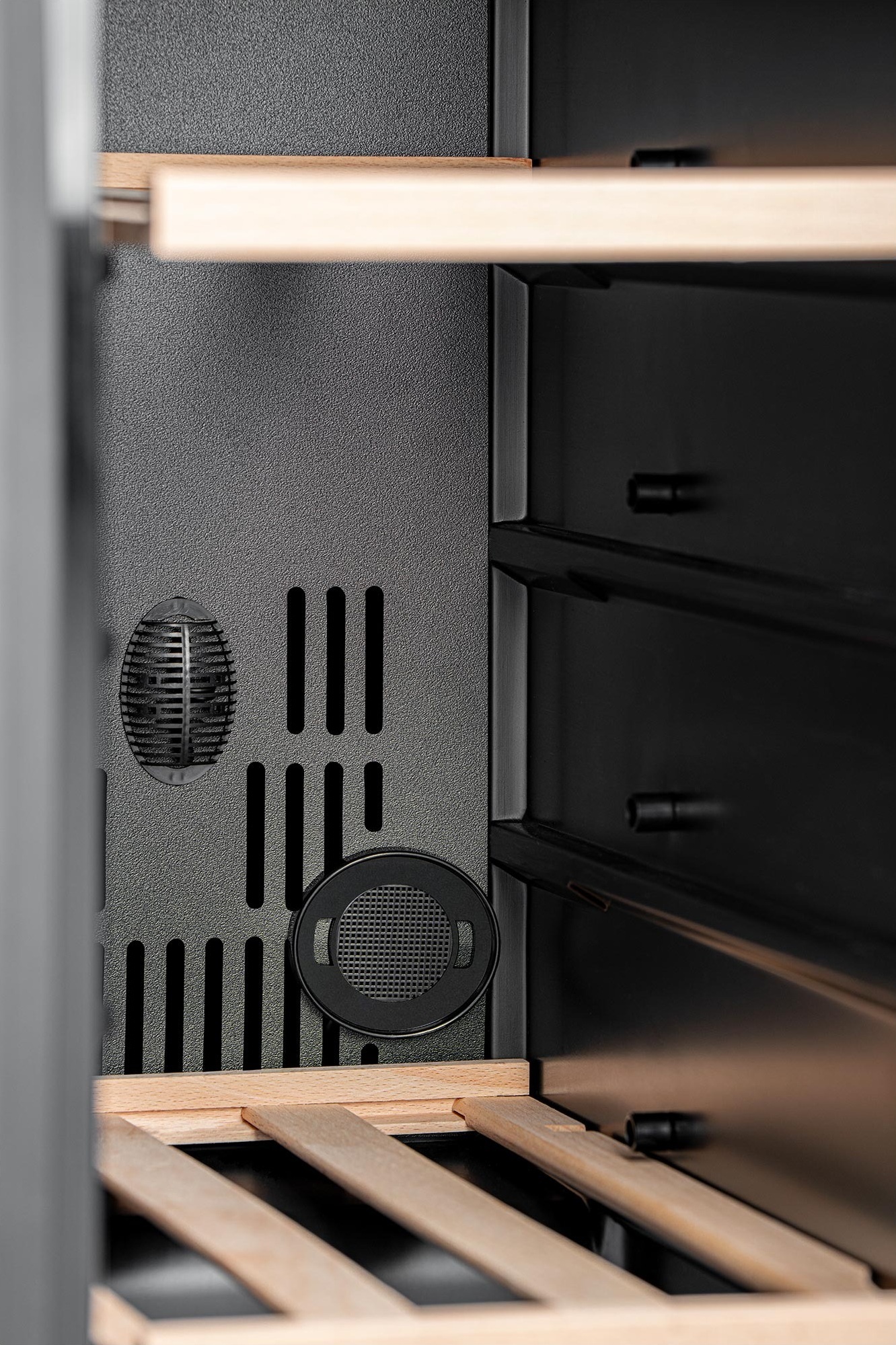 Винна шафа Philco PW40GDCфото