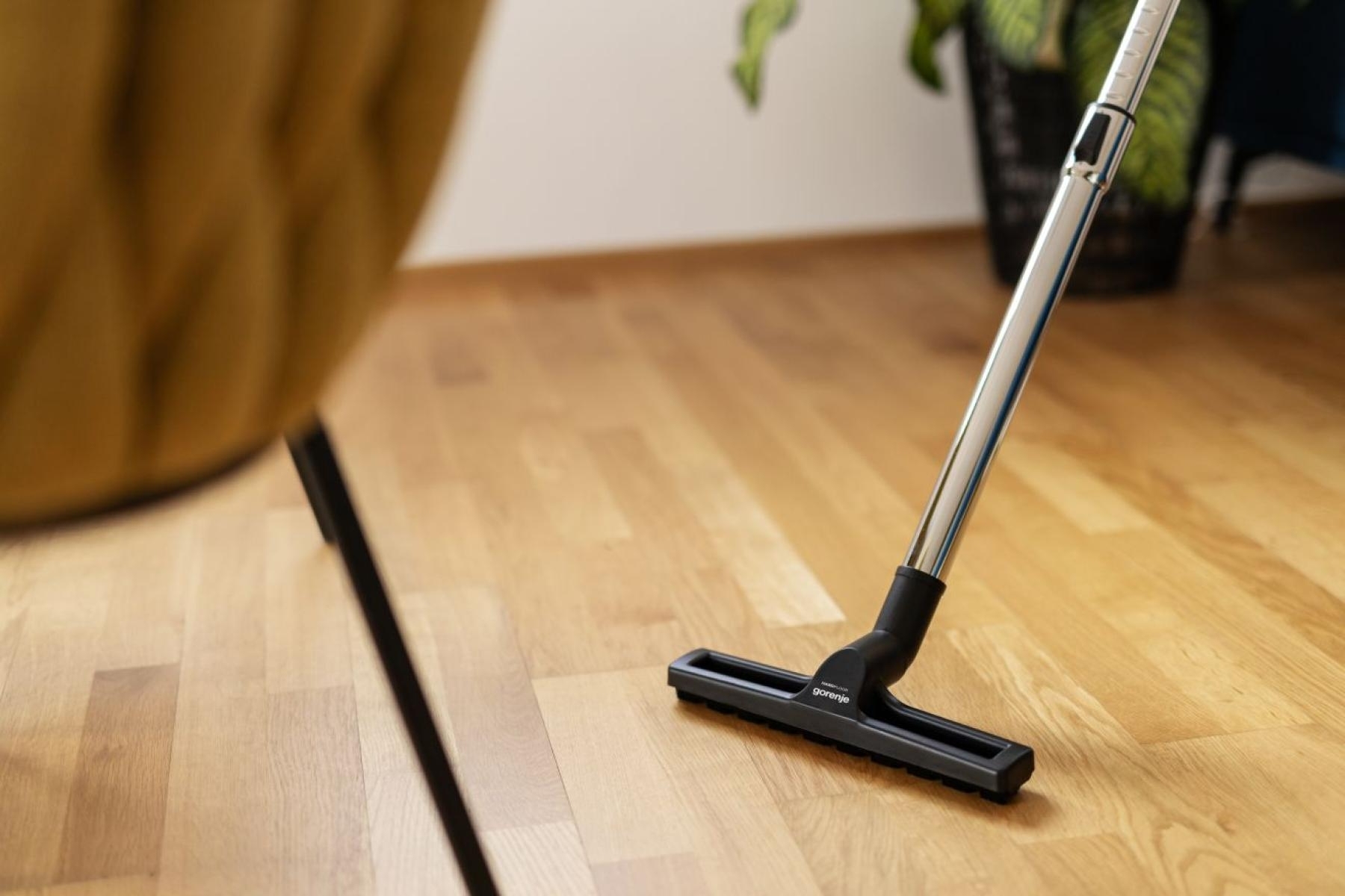 Пылесос Gorenje VCE22G4HGR фото 16