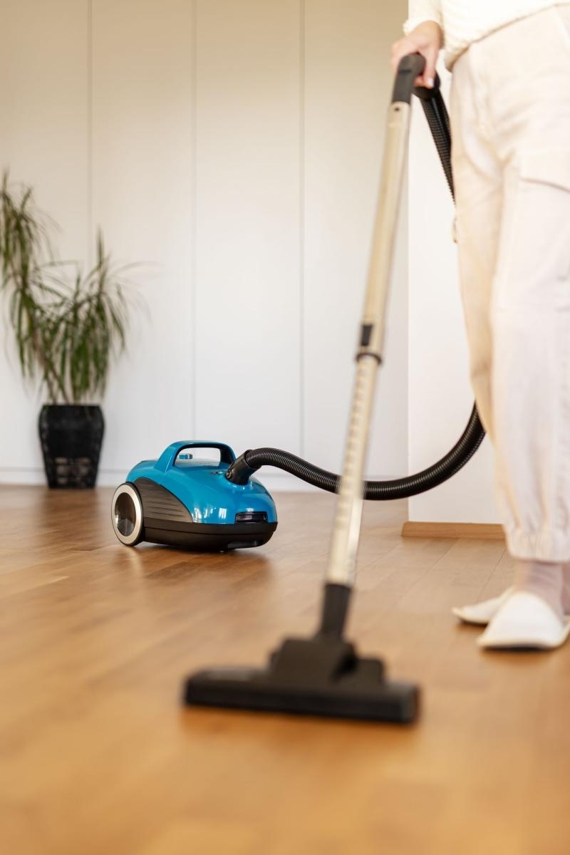 Пылесос Gorenje VCE22G4HGR фото 12