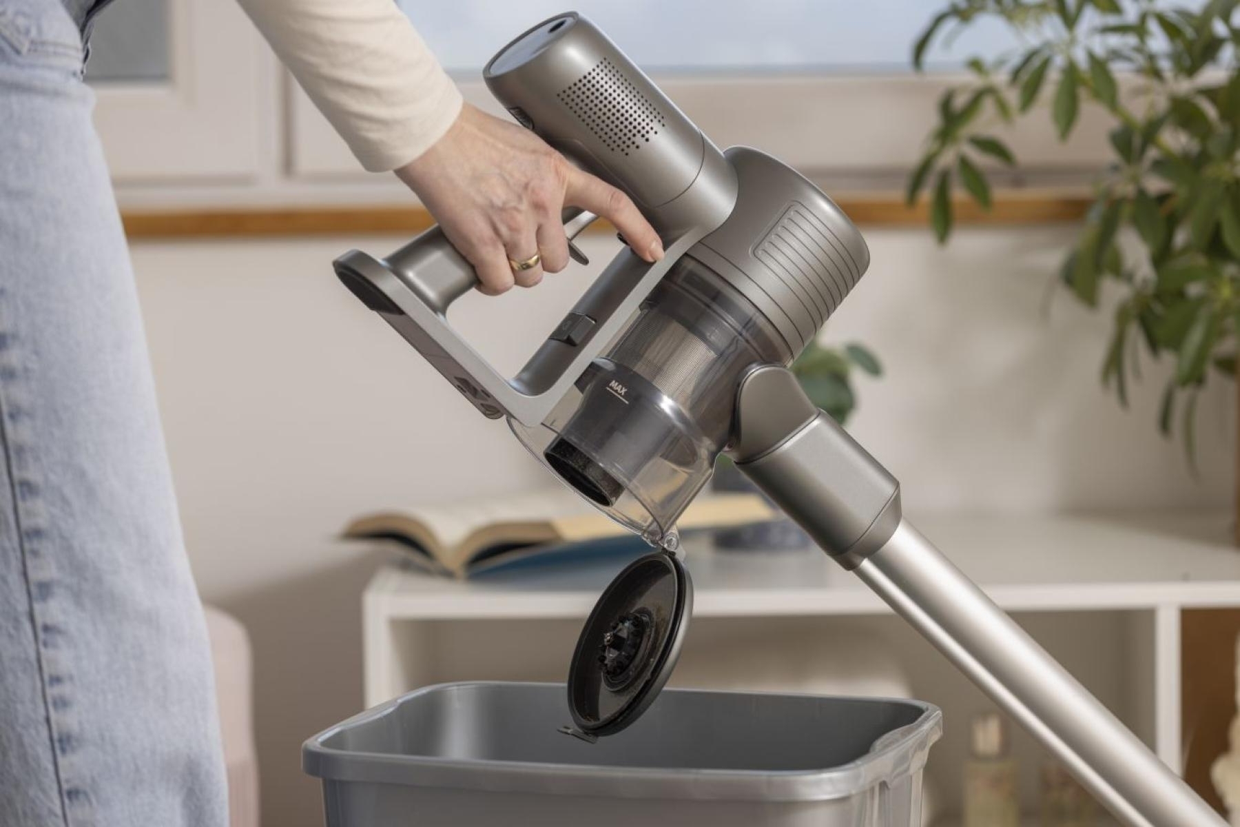 Аккумуляторный пылесос Gorenje SVC252420FFA фото 