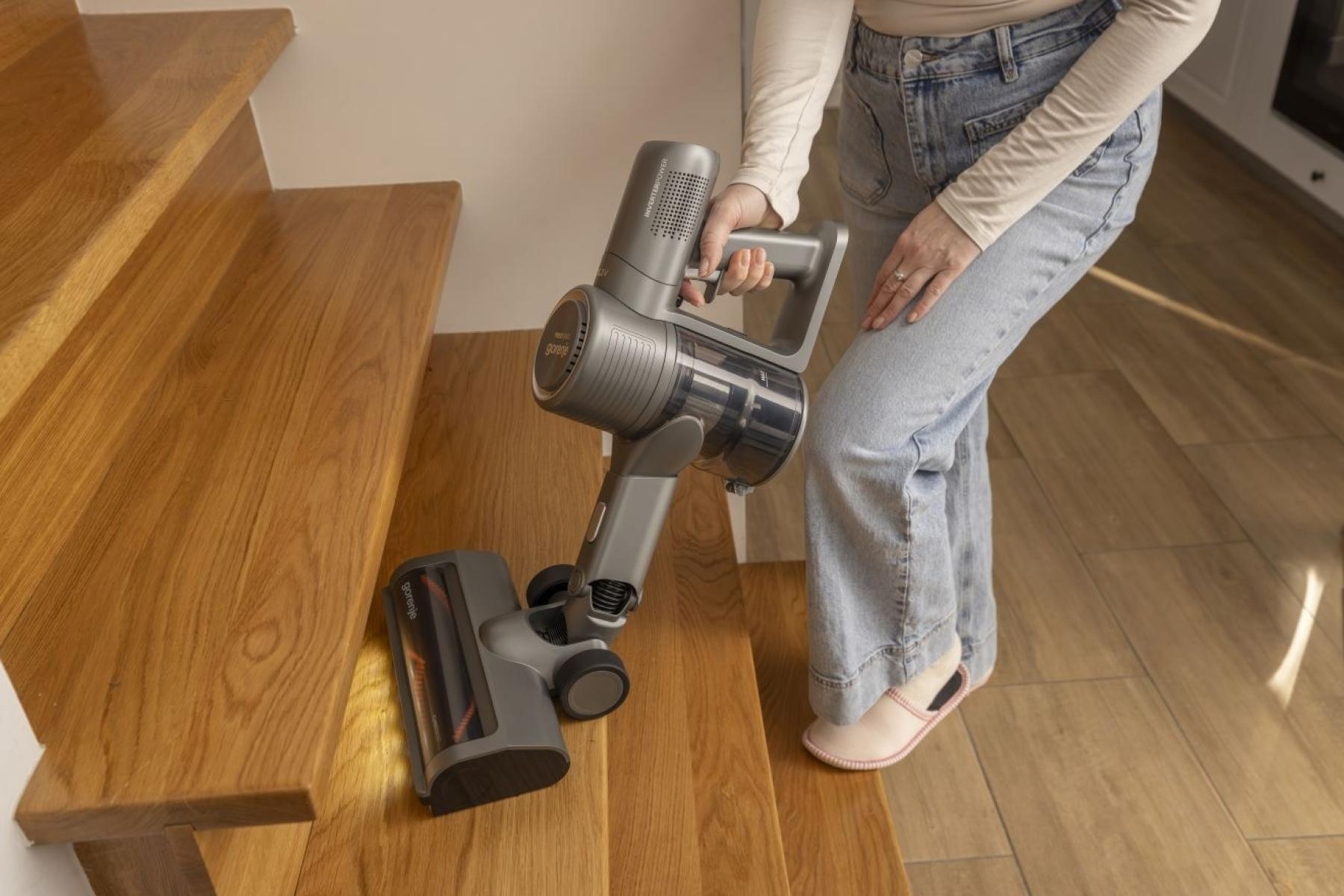 Аккумуляторный пылесос Gorenje SVC252420FFA фото 