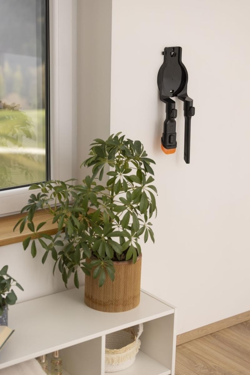 Аккумуляторный пылесос Gorenje SVC252420FFA фото 