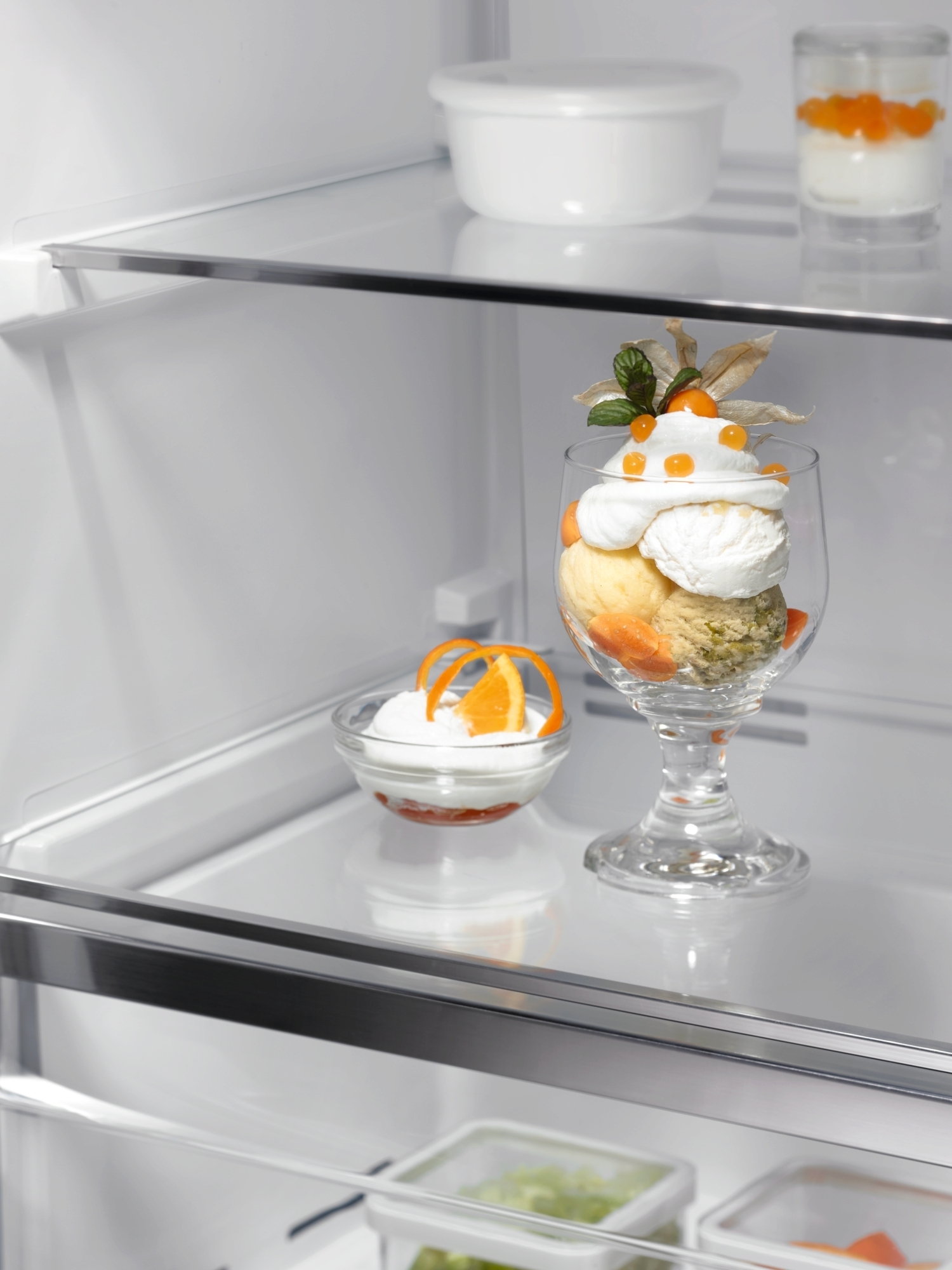 Морозильная камера Electrolux LUS7ME28X фото 4