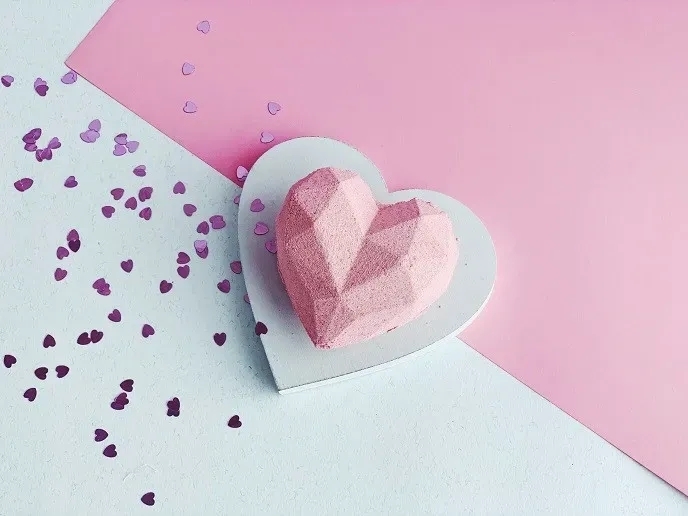 Бомбочка для ванны Dushka Геометрическое сердце – гранат 170 г фото 