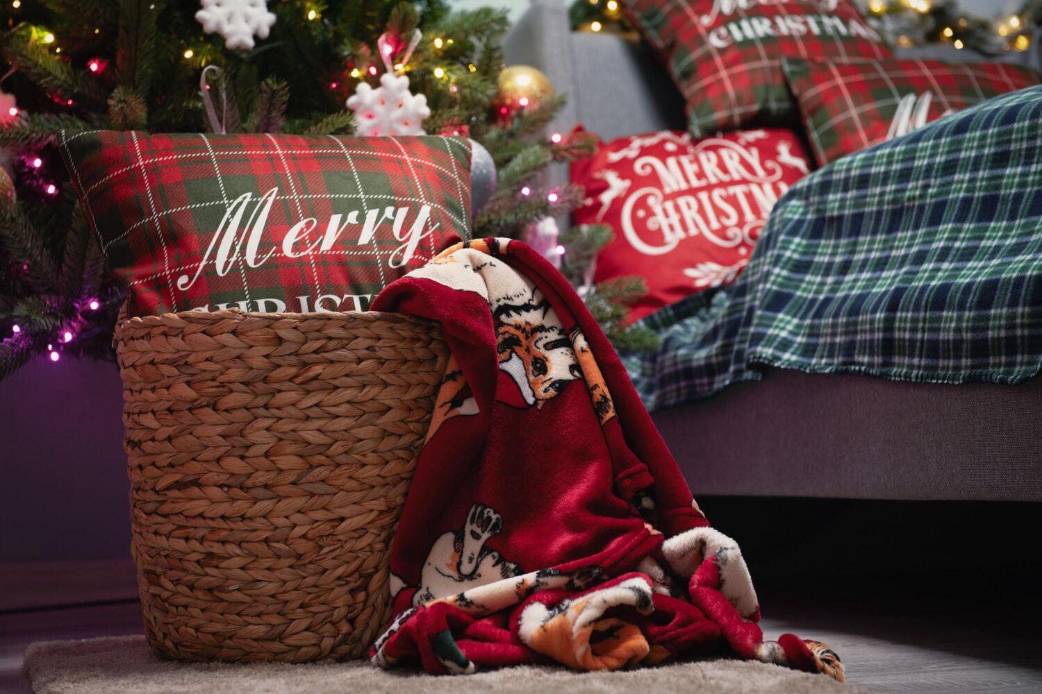 Набор пледов ARDESTO Christmas 160х200см рождественские корги, пряники имбирные (ART0119PB_ART0118PB) фото