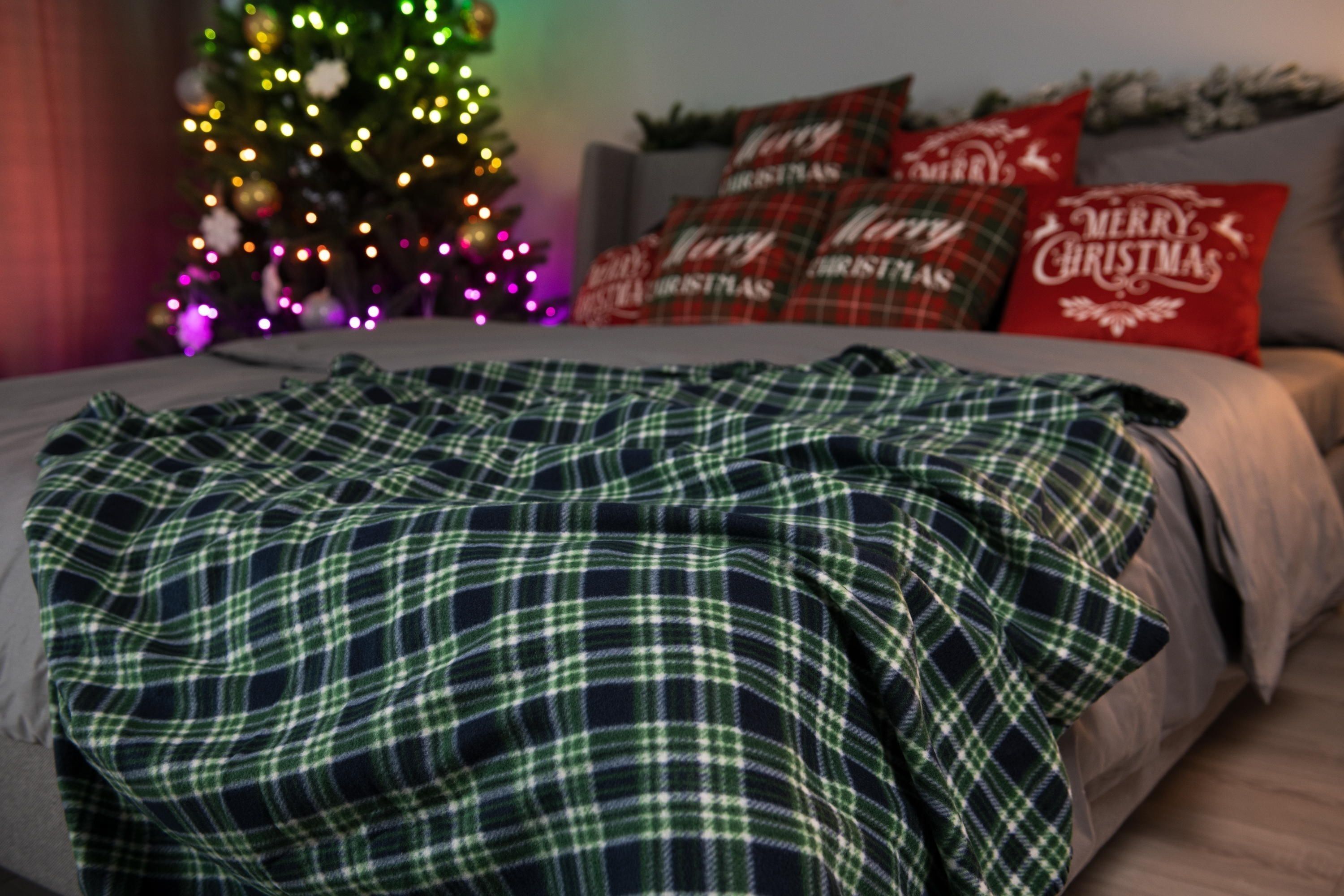 Набор пледов ARDESTO Fleece 130x160см, красный, зеленый (ART0717PB_ART0718PB) фото 7