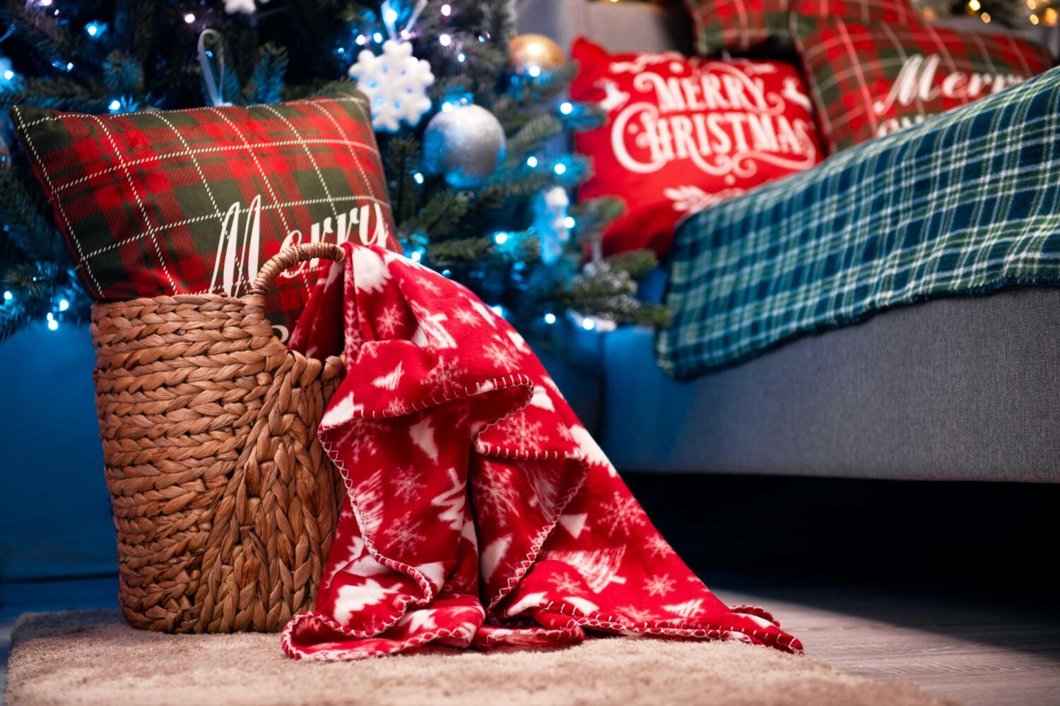 Набор пледов ARDESTO Fleece 130x160см,заснеженные елки, олени (ART0715PB_ART0716PB) фото