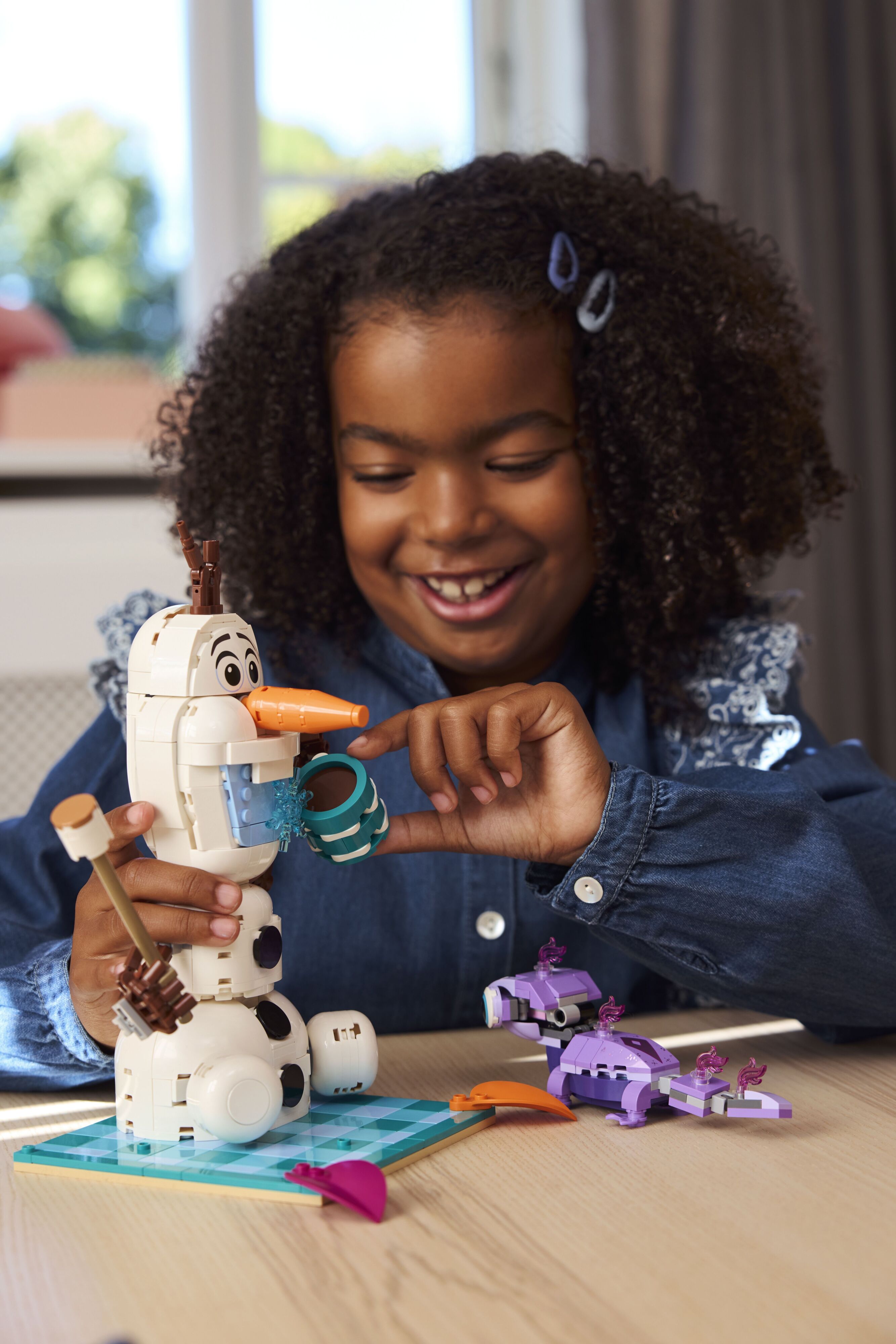 LEGO 43287 Disney Princess Веселье на пикнике Олафа и Бруни фото 9