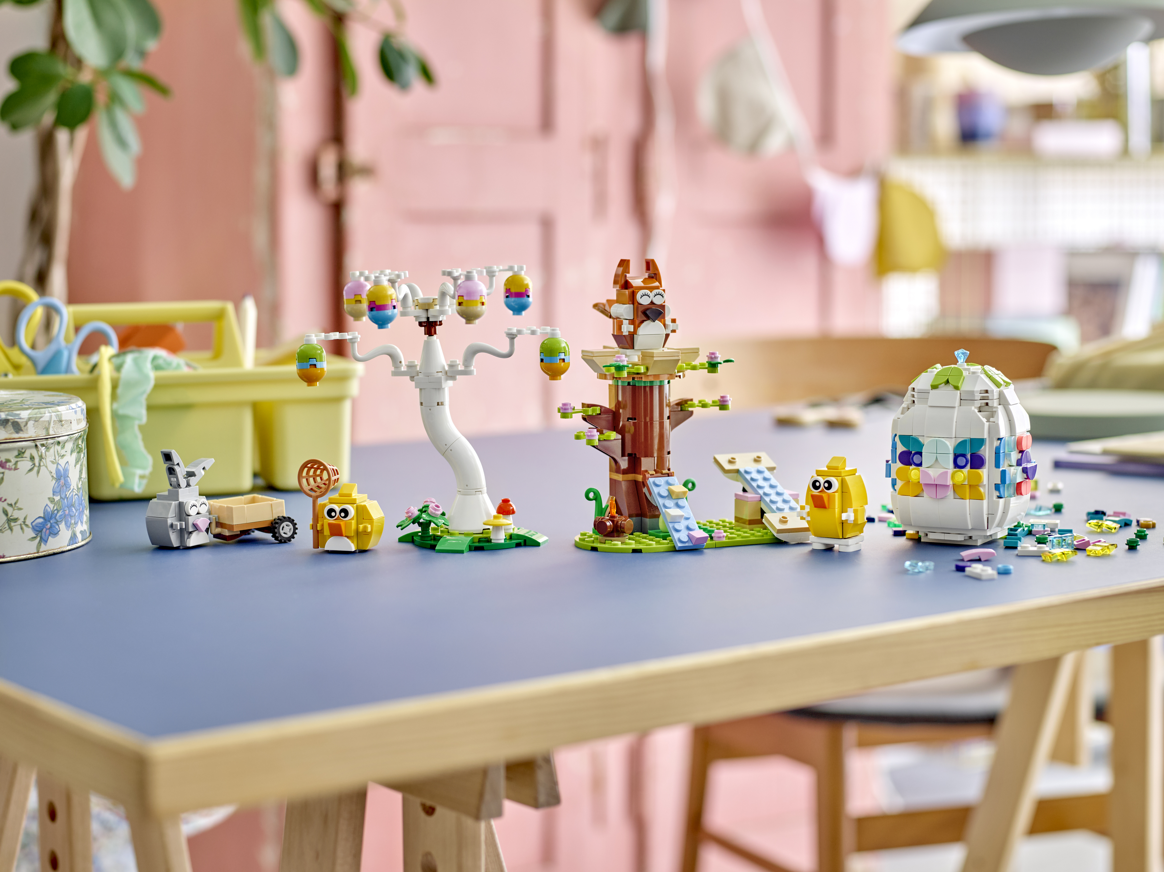 LEGO 40808 Iconic Пасхальный кролик и охота на куриные яйця фото 9