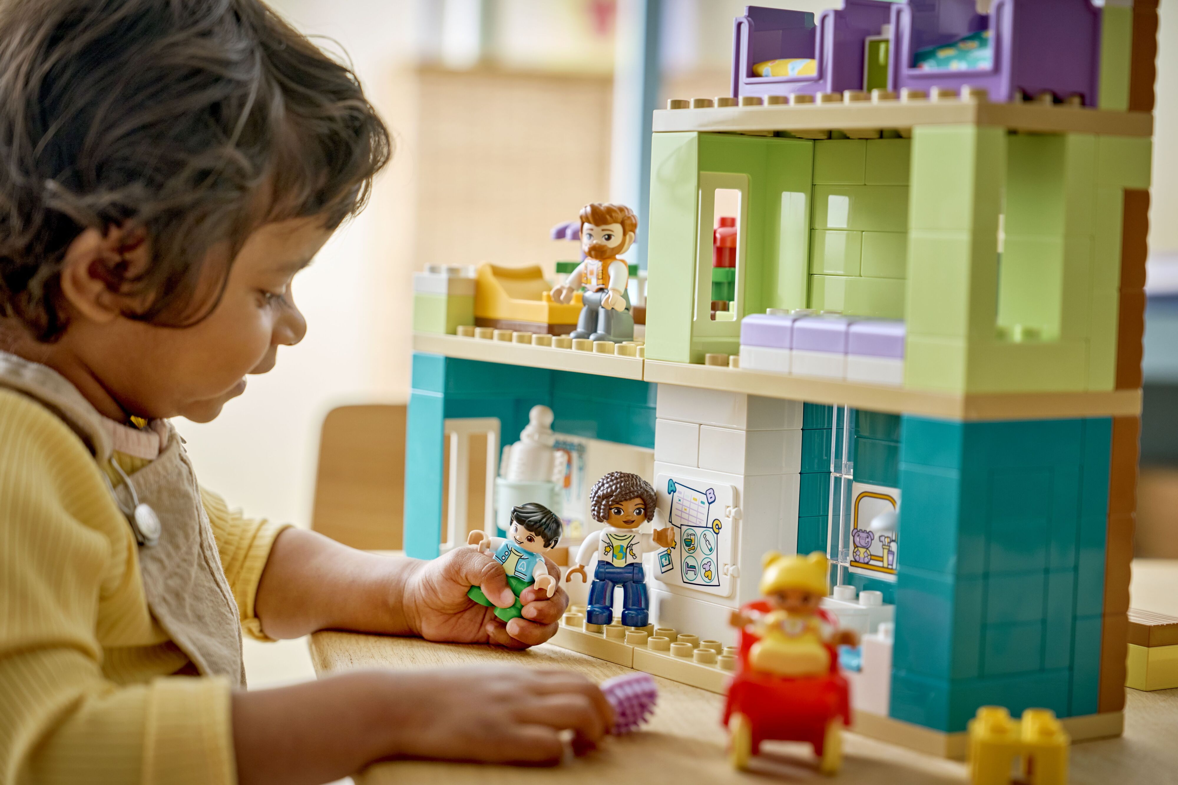 LEGO 10470 DUPLO Town Современный семейный дом с фигурками 3 в 1 фото 7