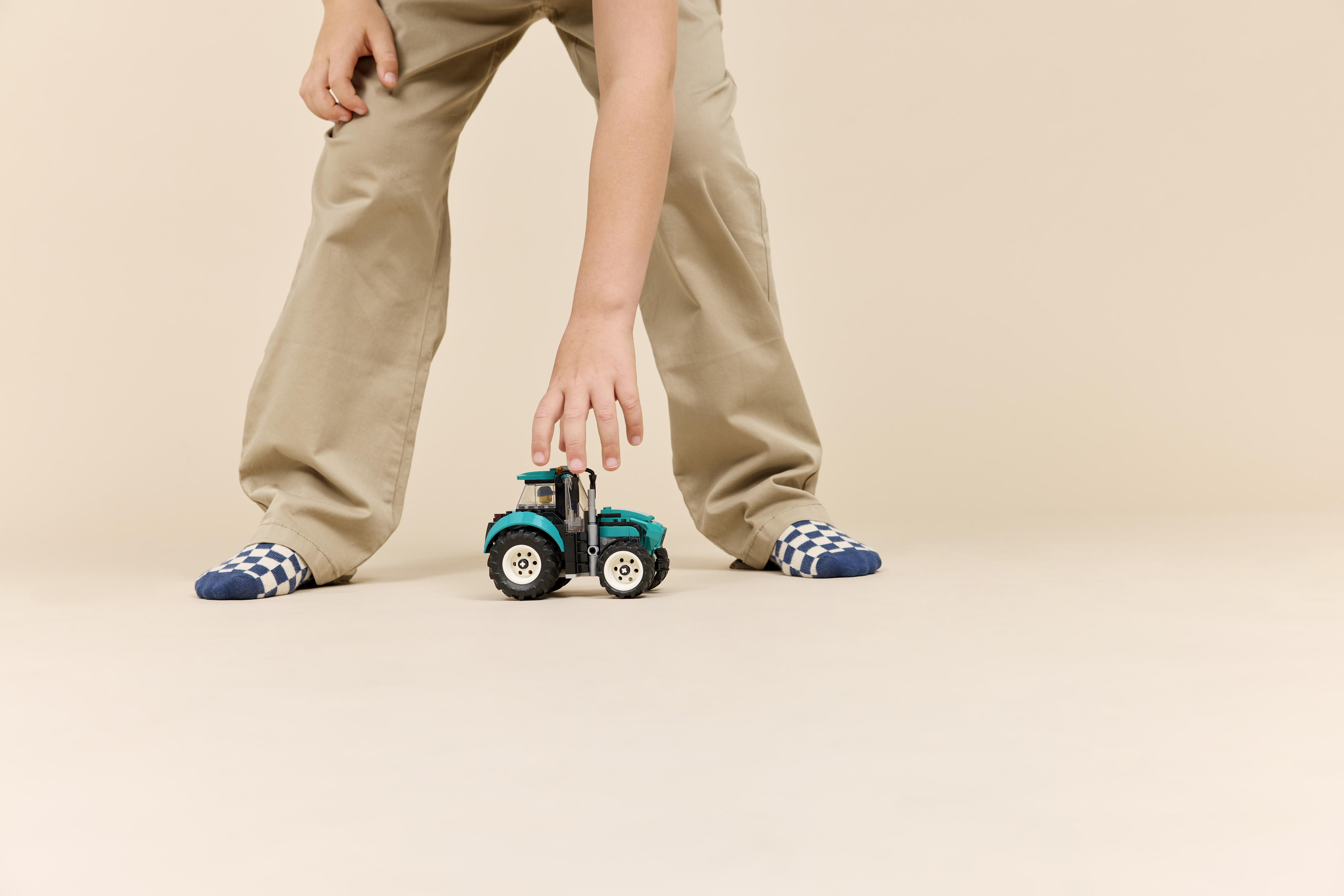 LEGO 60498 City Трактор фото 5