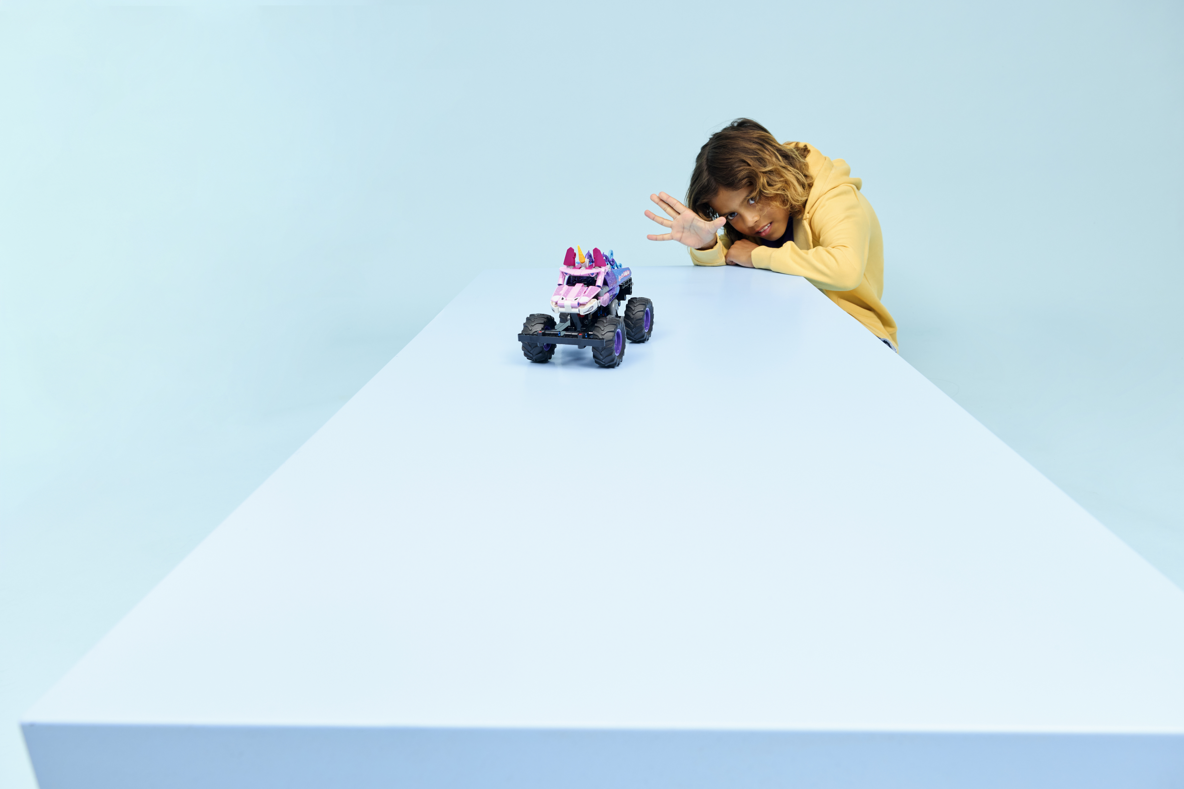 LEGO 42220 Technic Monster Jam Sparkle Smash с функцией «Pull-Back» фото 4