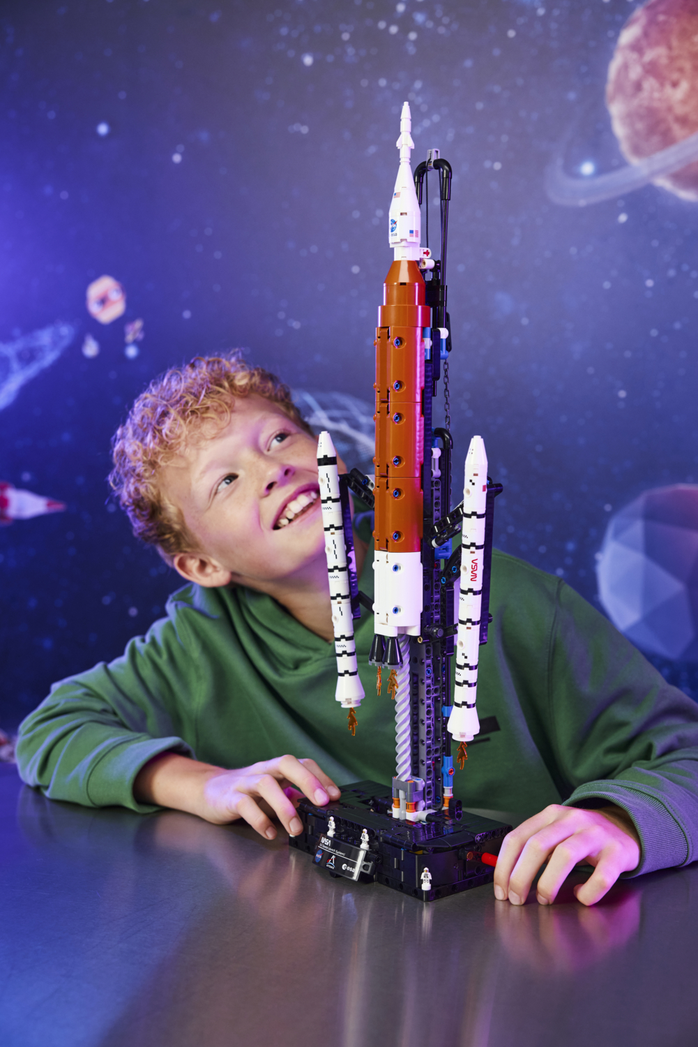 LEGO 42221 Technic Ракета с системой космического запуска NASA Artemis фото