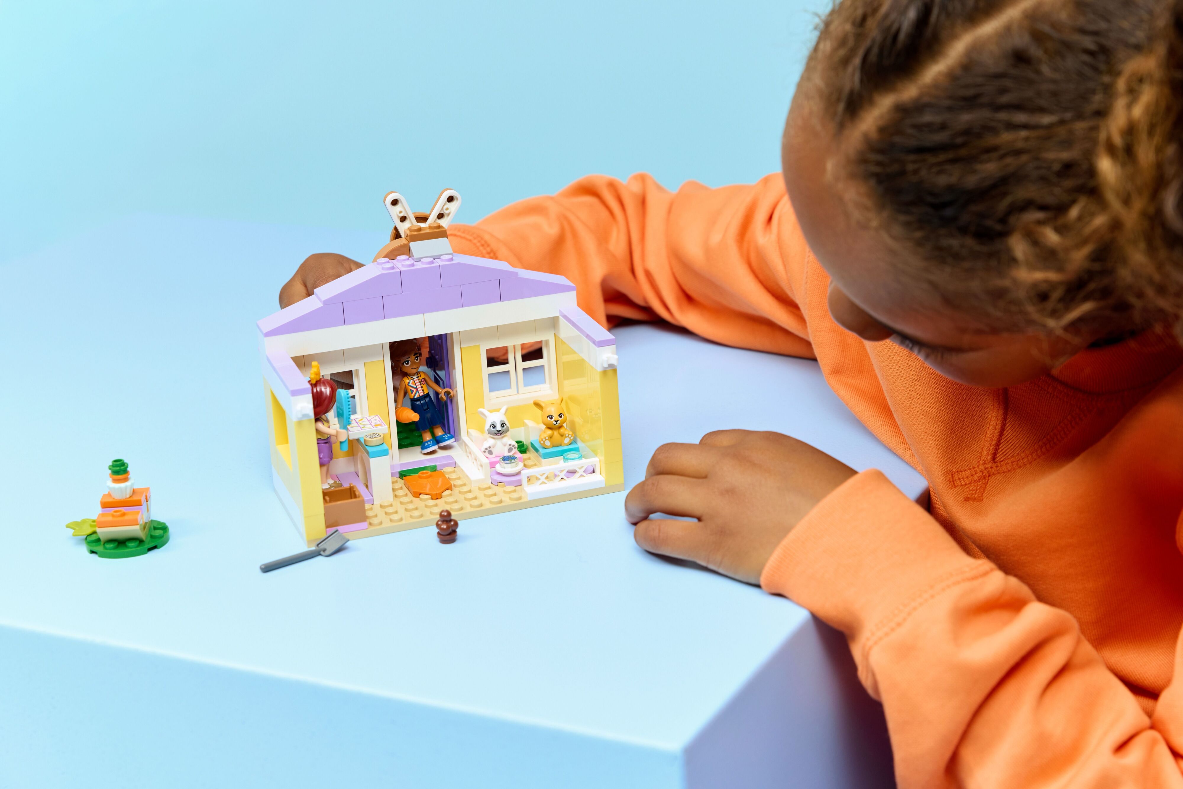 LEGO 42679 Friends Отель Bunny в Хартлейк-Сити фото 10