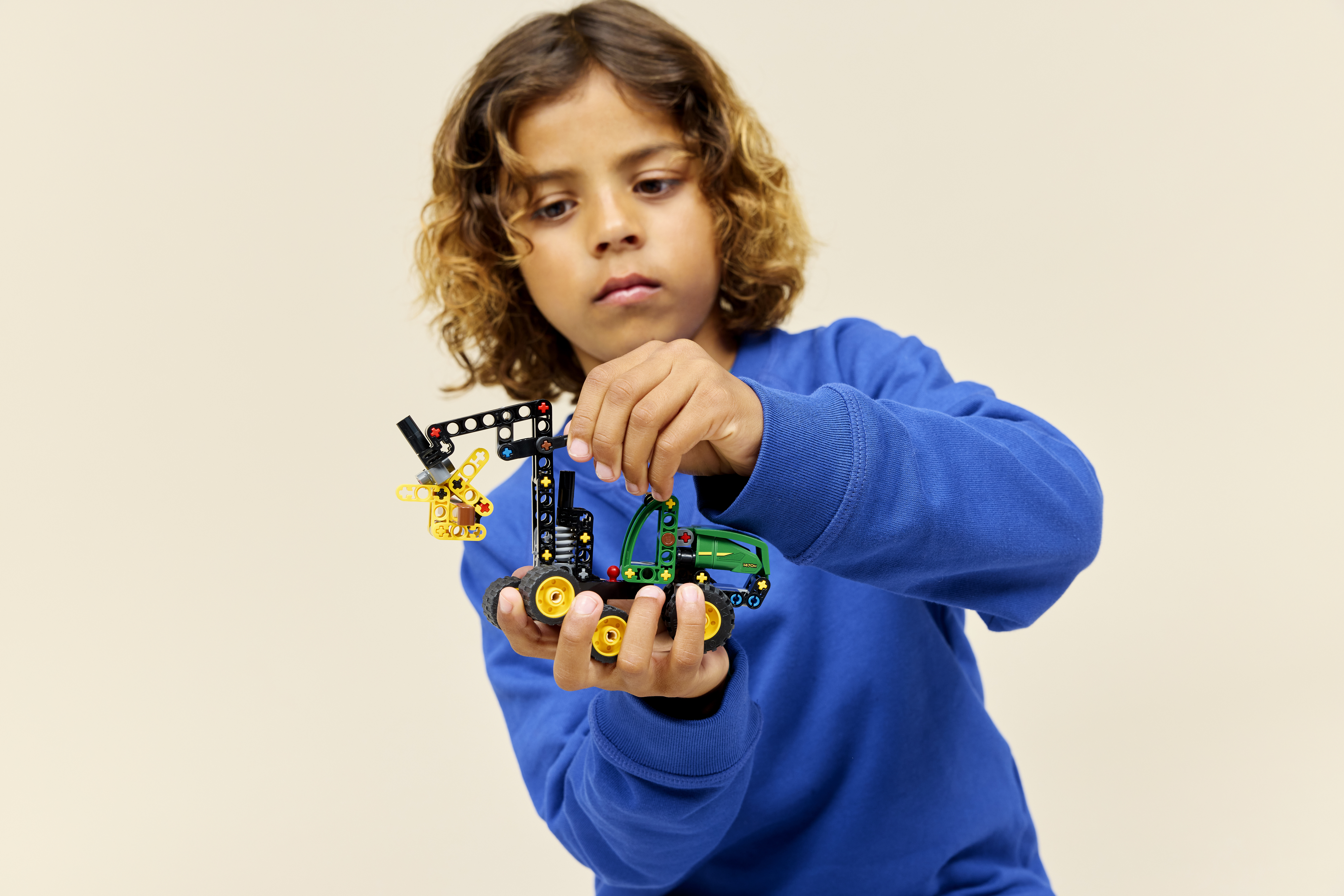 LEGO 42218 Technic Колісний комбайн John Deere 1470Hфото10