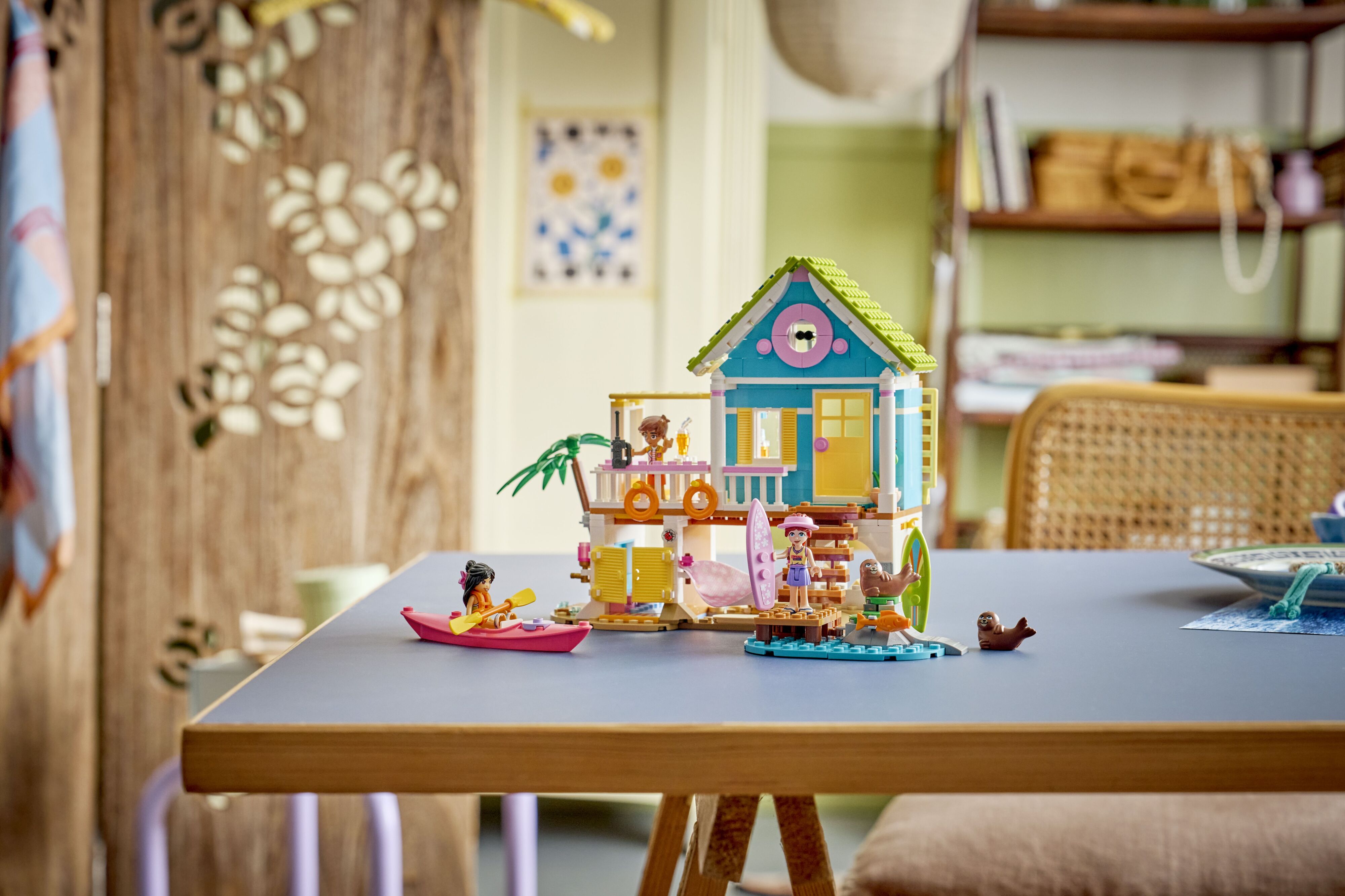 LEGO 42699 Friends Пляжный домик с морскими котиками фото 10