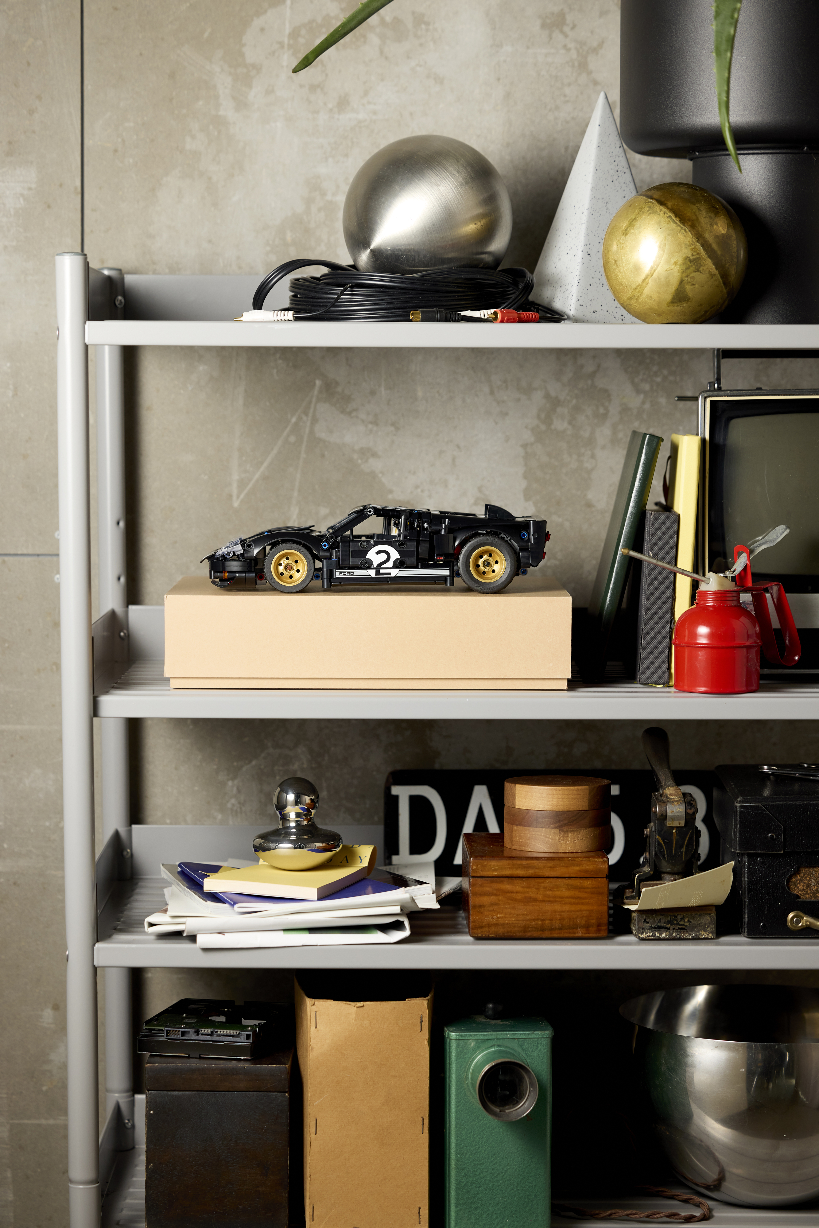 LEGO 42223 Technic Автомобиль для перегонов Ford GT40 MKII 1966 року фото 10