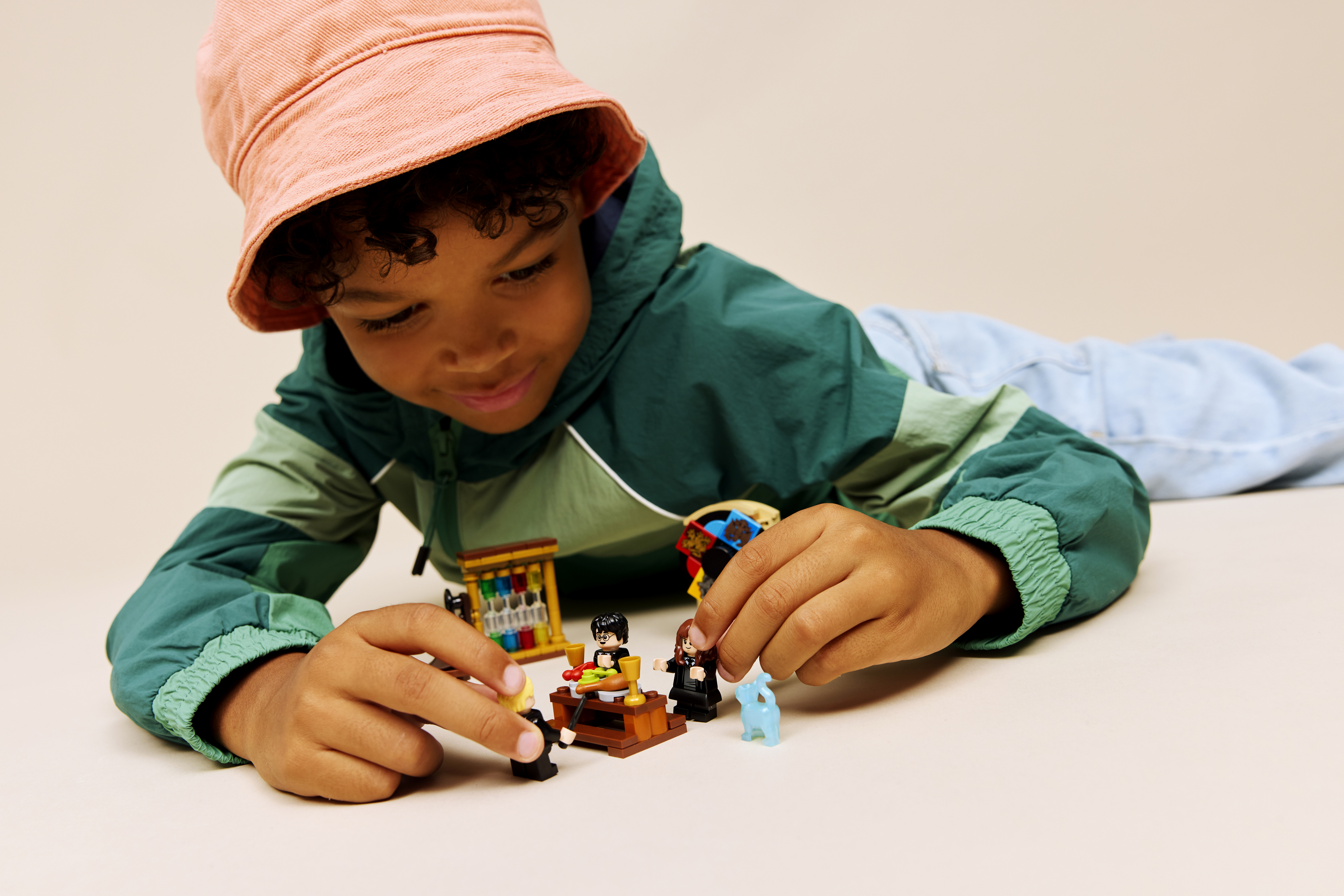 LEGO 76460 Harry Potter Замок Гоґвортс: Церемонія розподілу по факультетахфото4