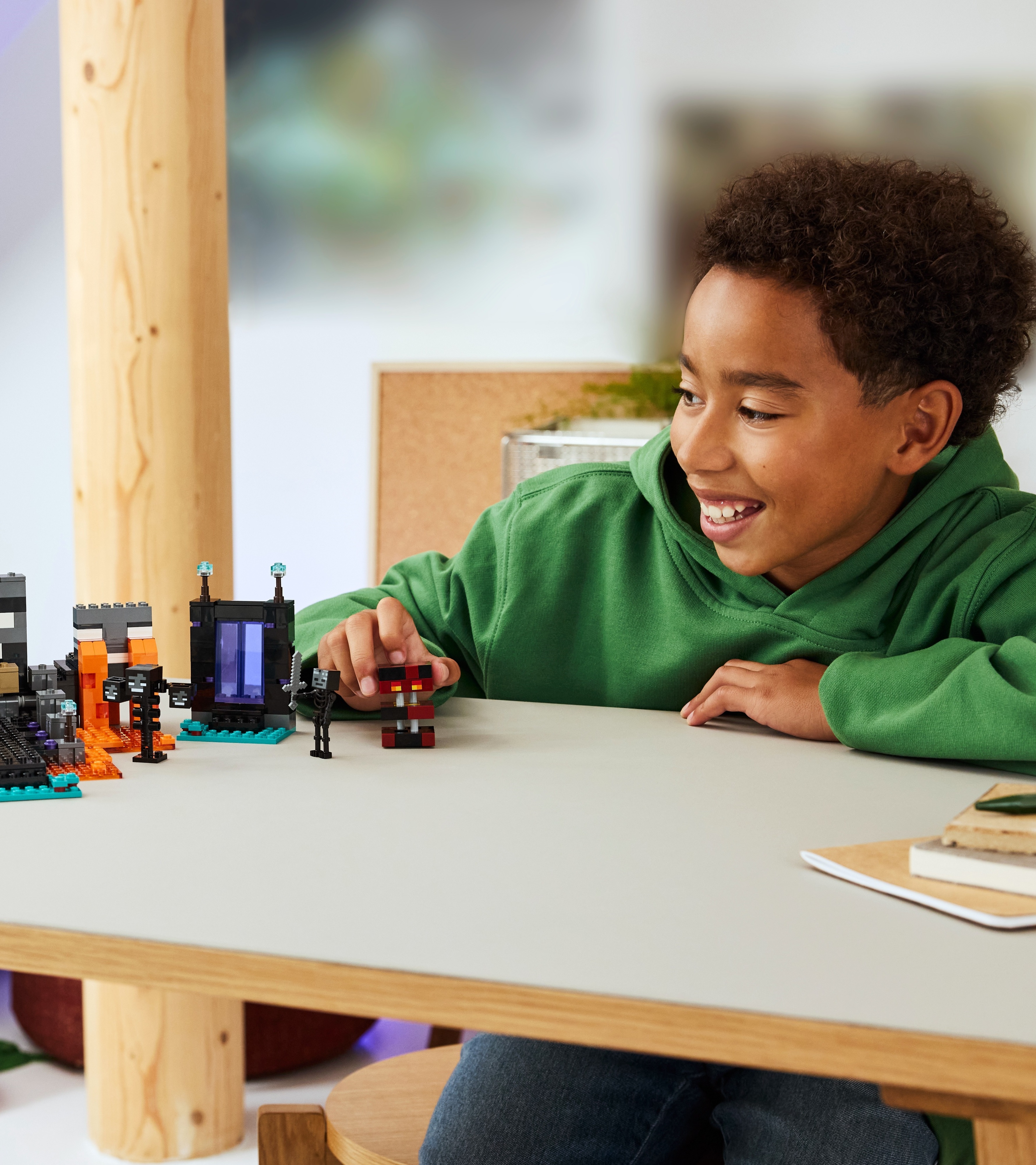 LEGO 21590 Minecraft Битва за Візерфото10