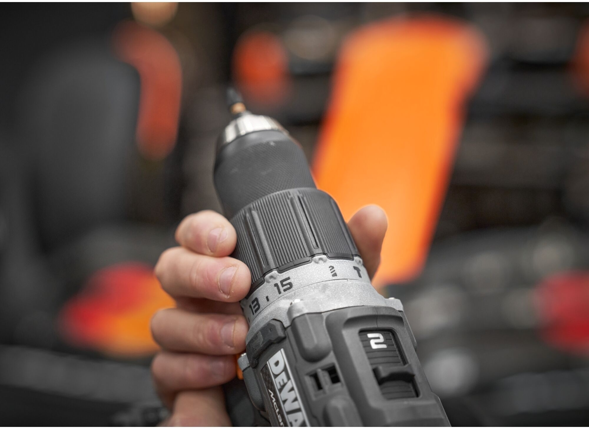 Шуруповерт ударний акумуляторний DeWalt McLaren F1 Team Limited Edition 18В 2х5А·ч (DCD85MP2T)фото