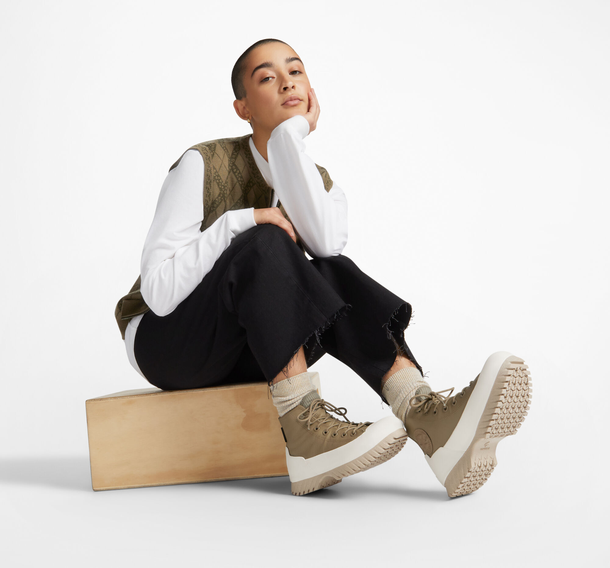 Ботинки женские Converse Ctas Lugged 2.0 Cc Hi A04634C 40 (7 US) коричневые фото 11