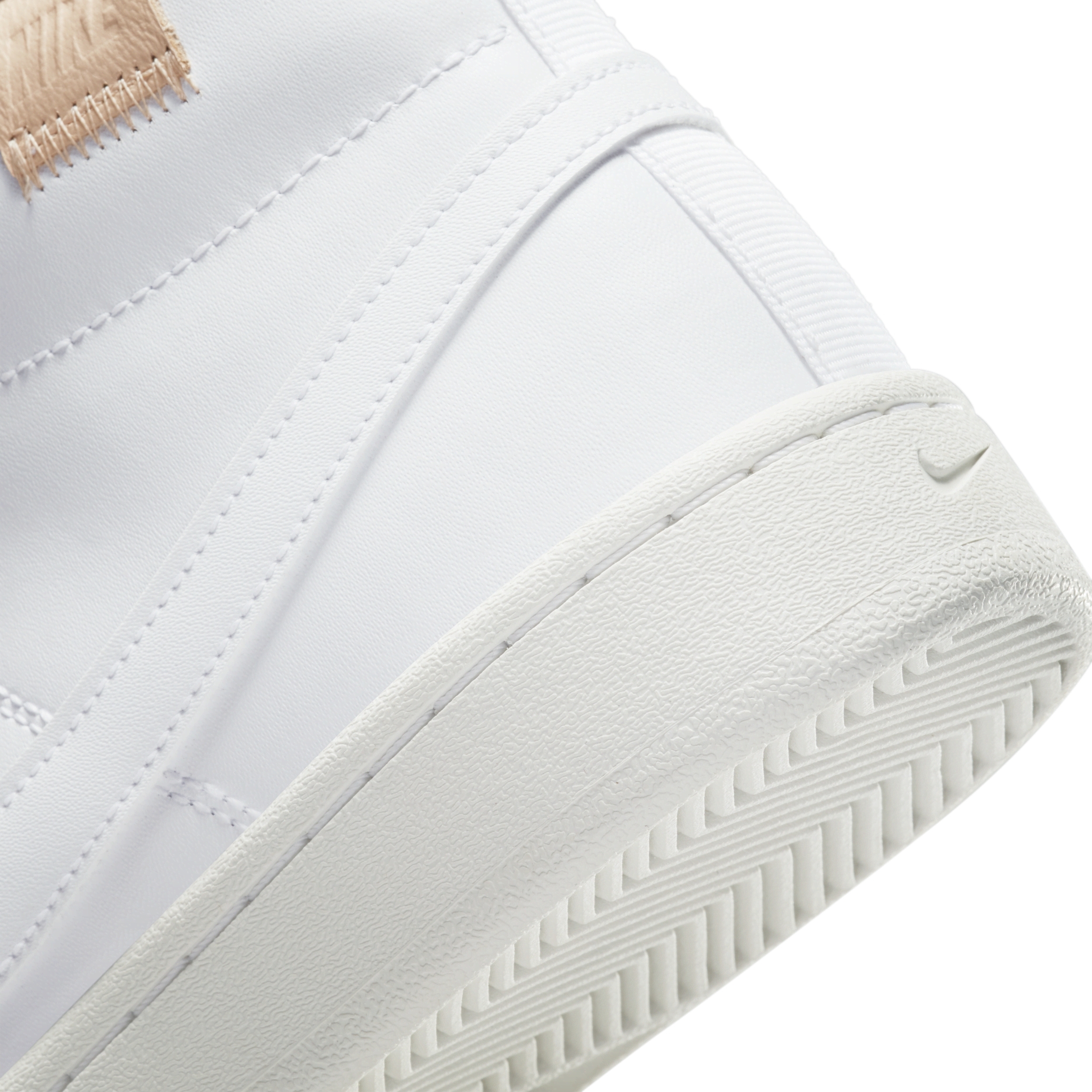 Кеды высокие женские Nike Wmns Court Royale 2 Mid CT1725-100 39 (8 US) белые фото 8