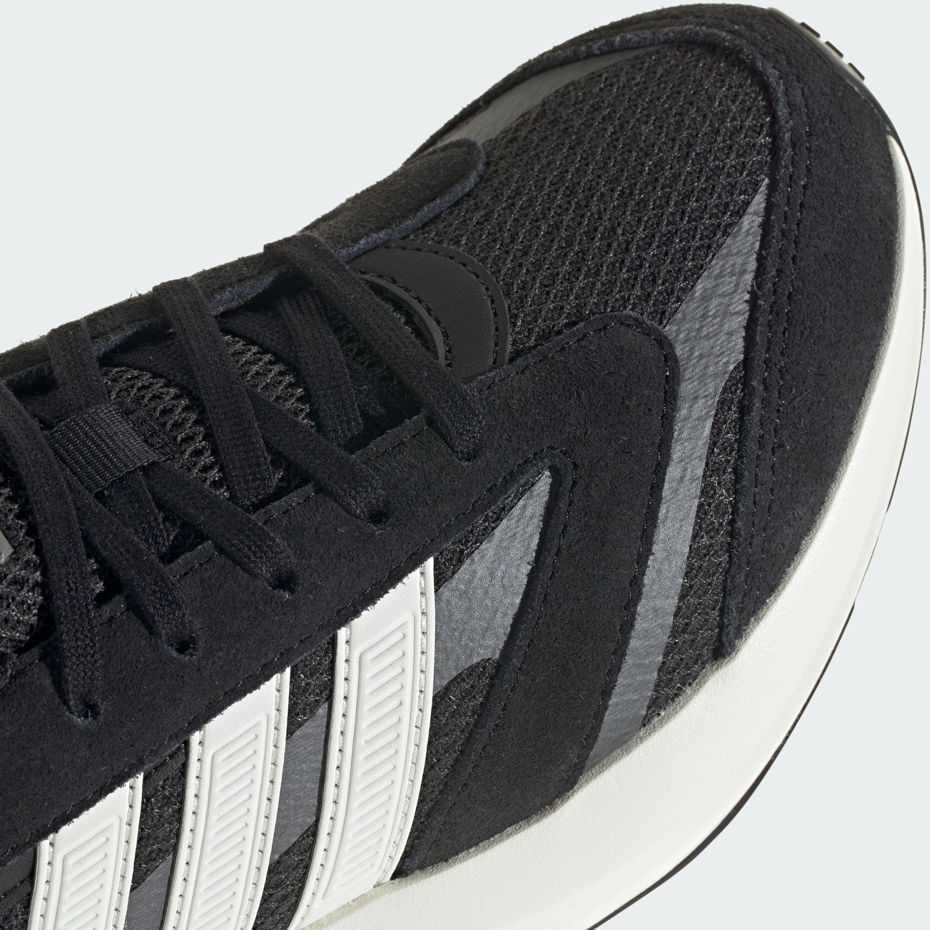 Кроссовки женские Adidas Lightshift 2.0 HP6972 40 (6.5 UK) черные фото 