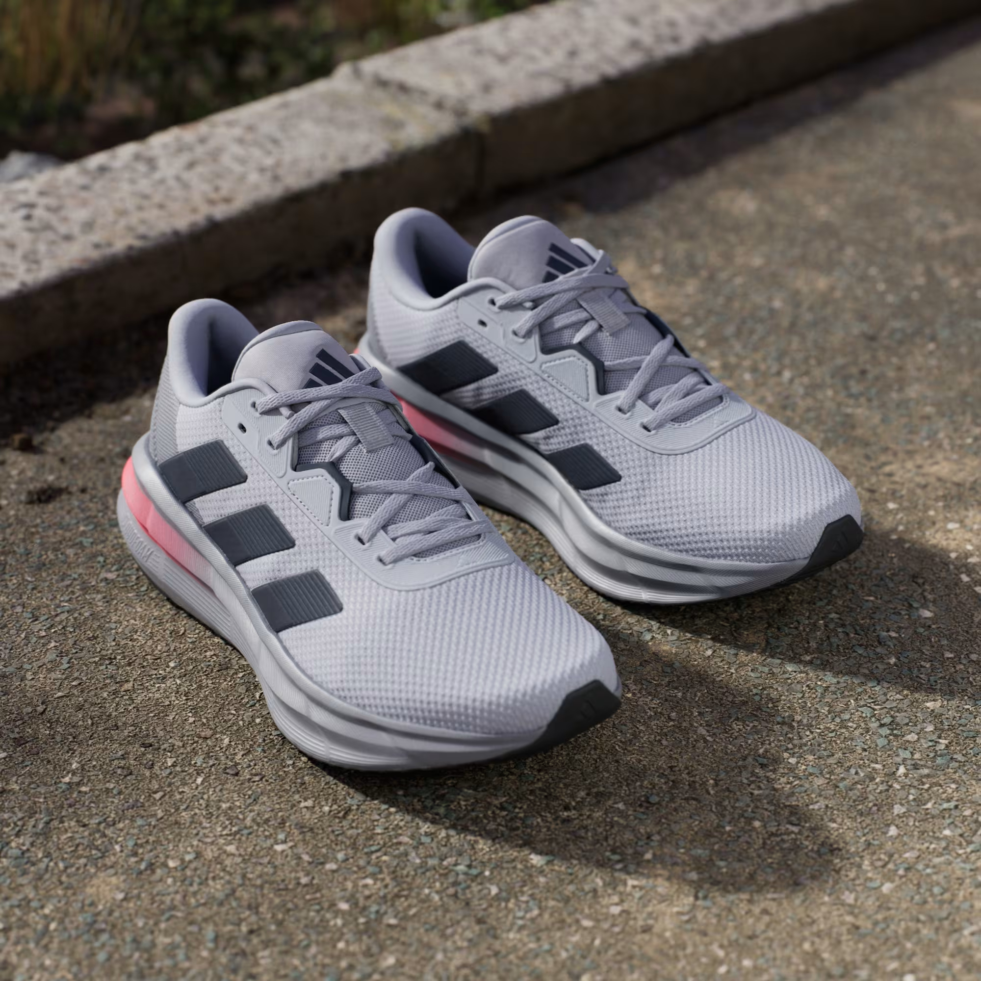 Кроссовки мужские Adidas Galaxy 7 M JQ2626 44 2/3 (10 UK) серые фото 