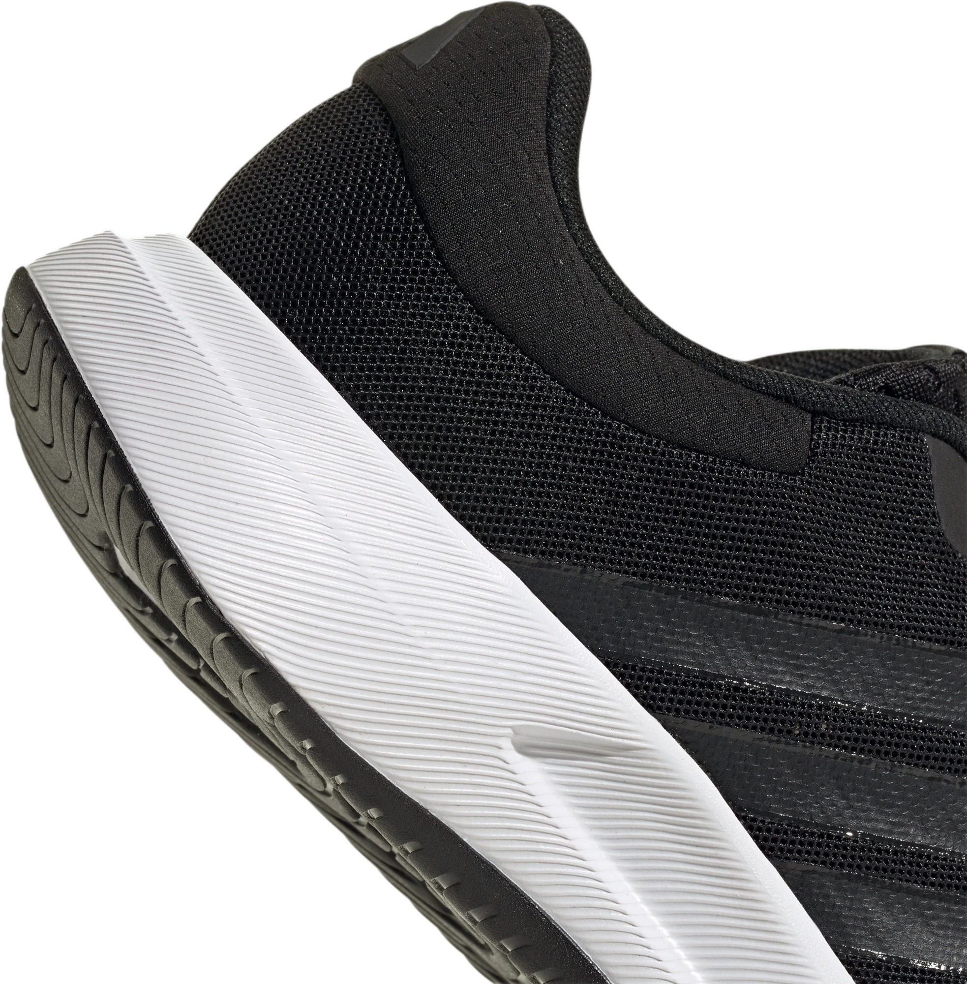 Кроссовки женские Adidas Treadmove W JQ6404 36 2/3 (4 UK) черные фото 