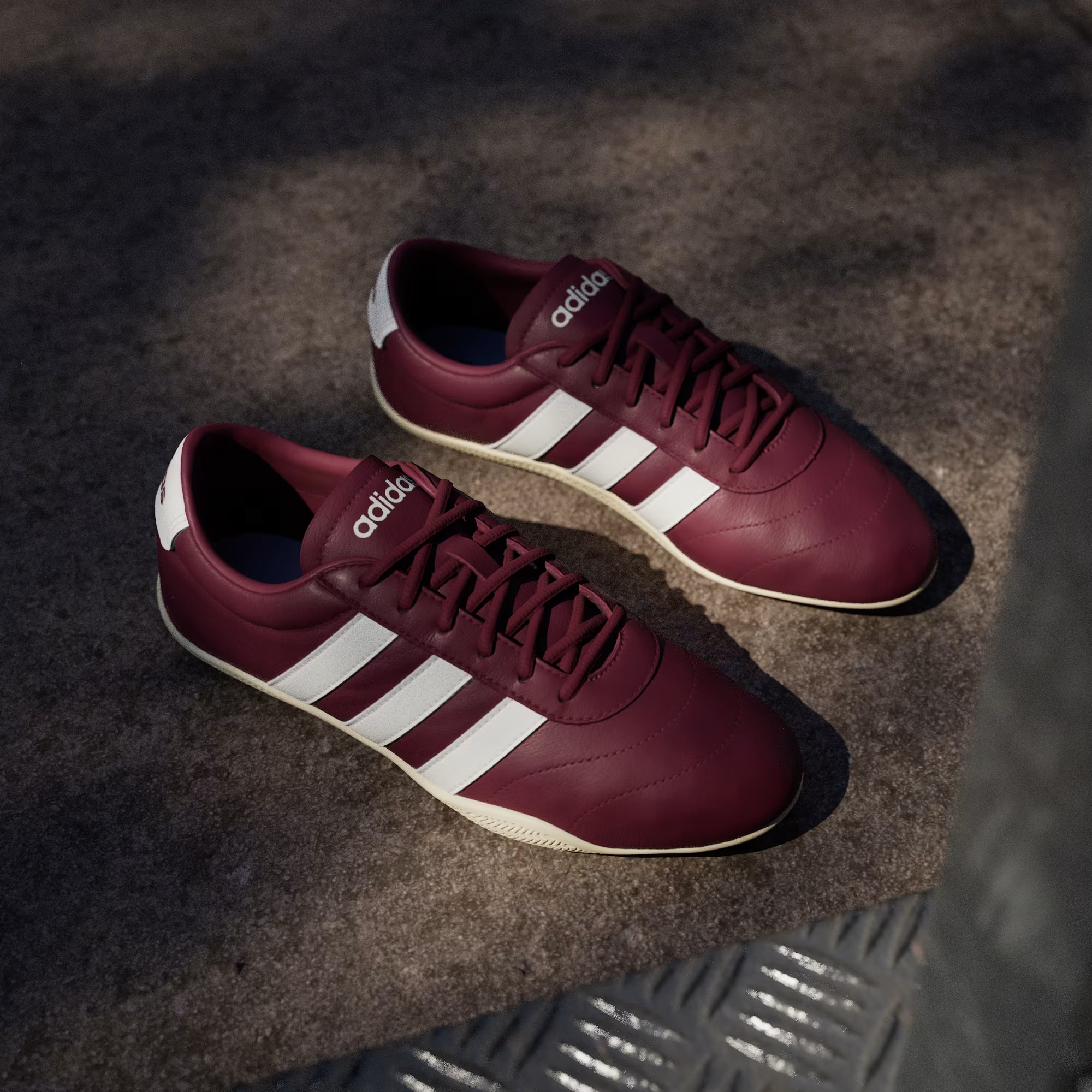 Кеды женские Adidas Grand Court Lo JQ7242 40 (6.5 UK) бордовые фото 